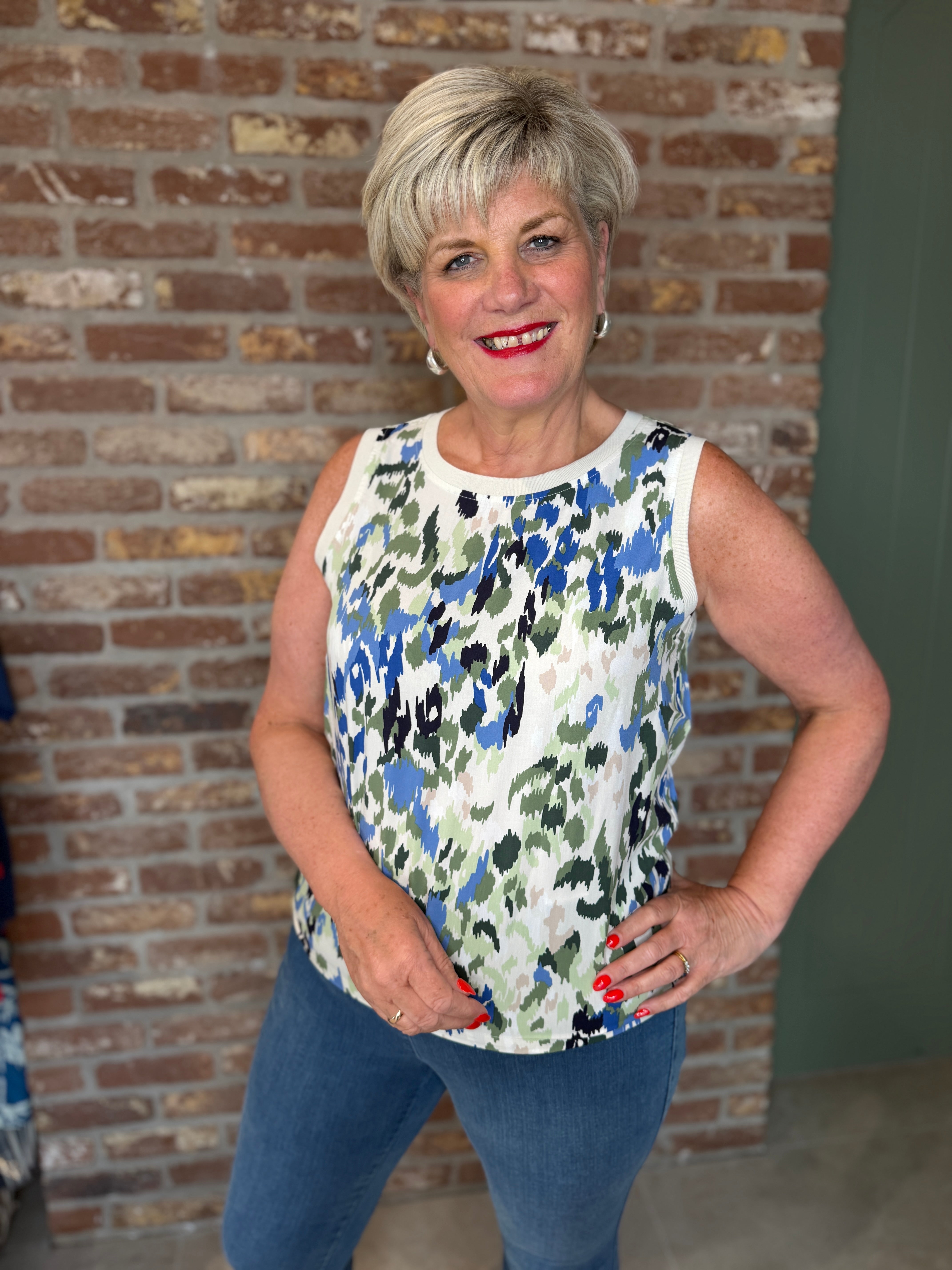 Cecil Sleeveless Top In Cashmere Beige