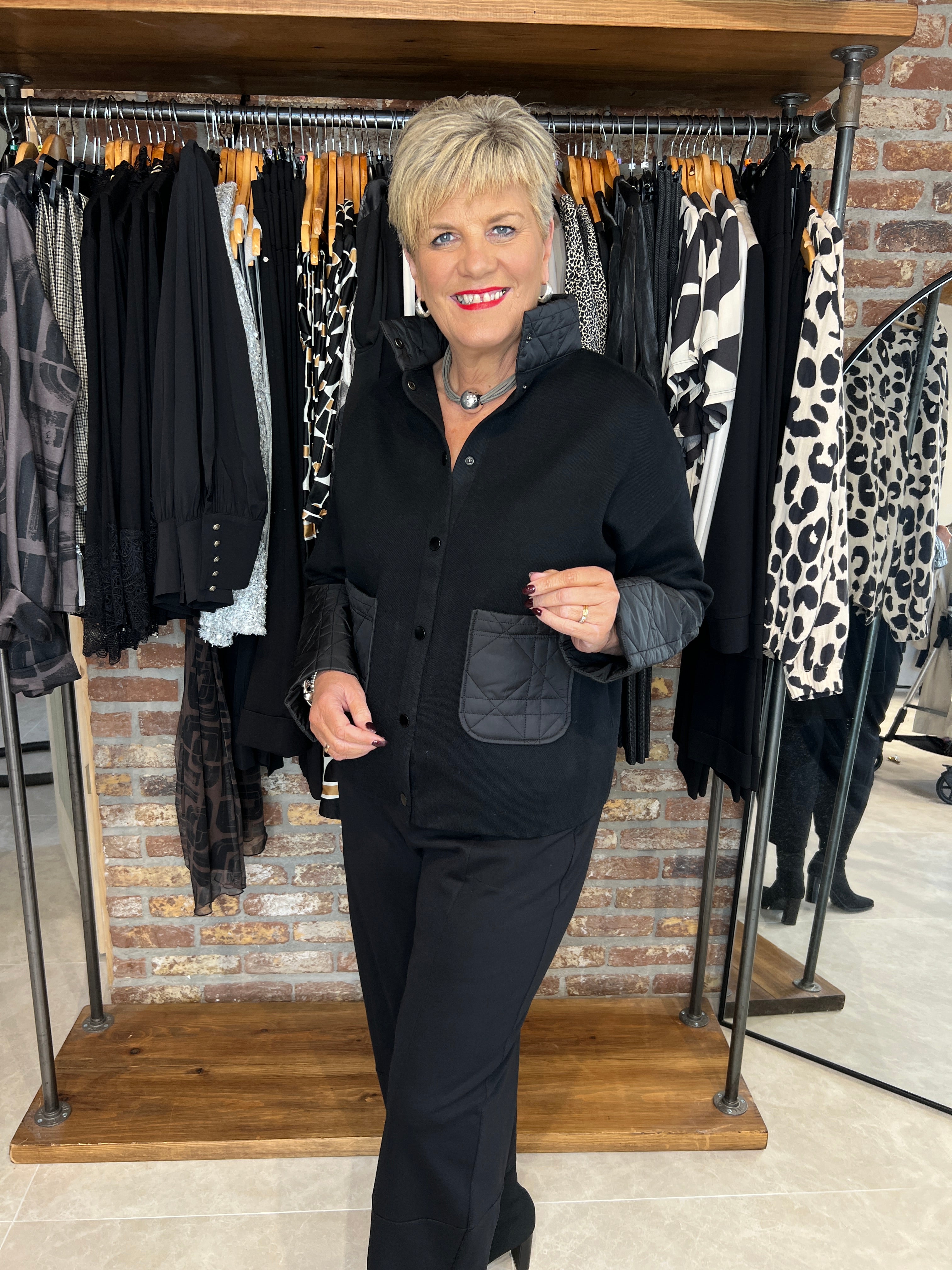 Peruzzi Quilted Trim Knitted Jacket In Black