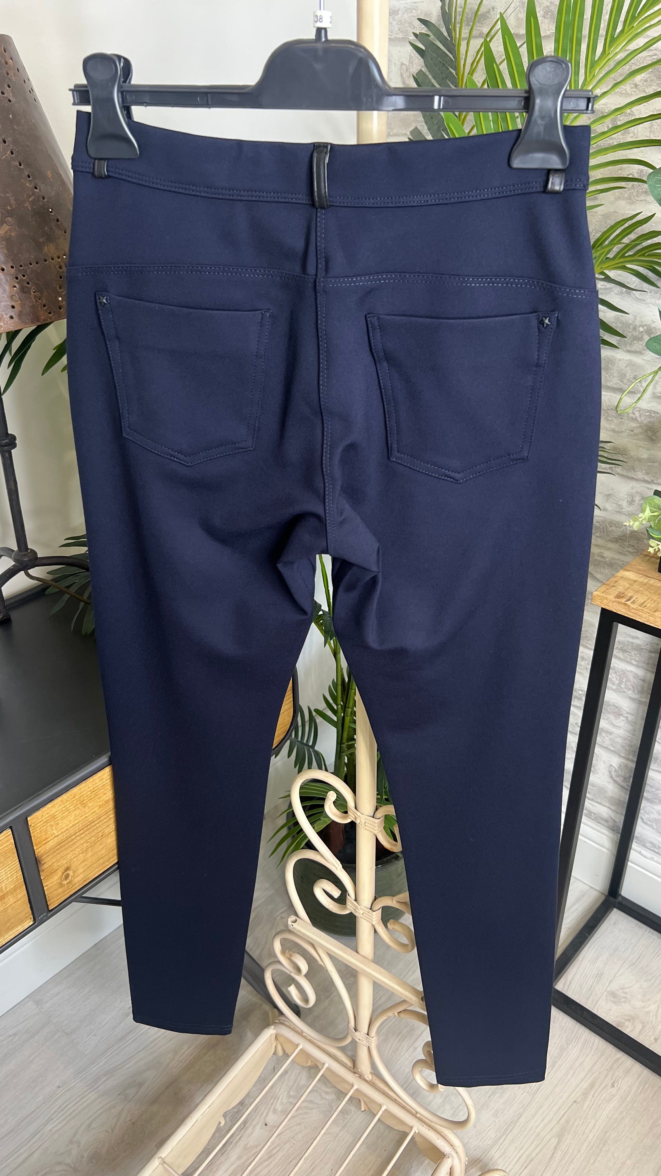 Peruzzi Pleather Trim Legging