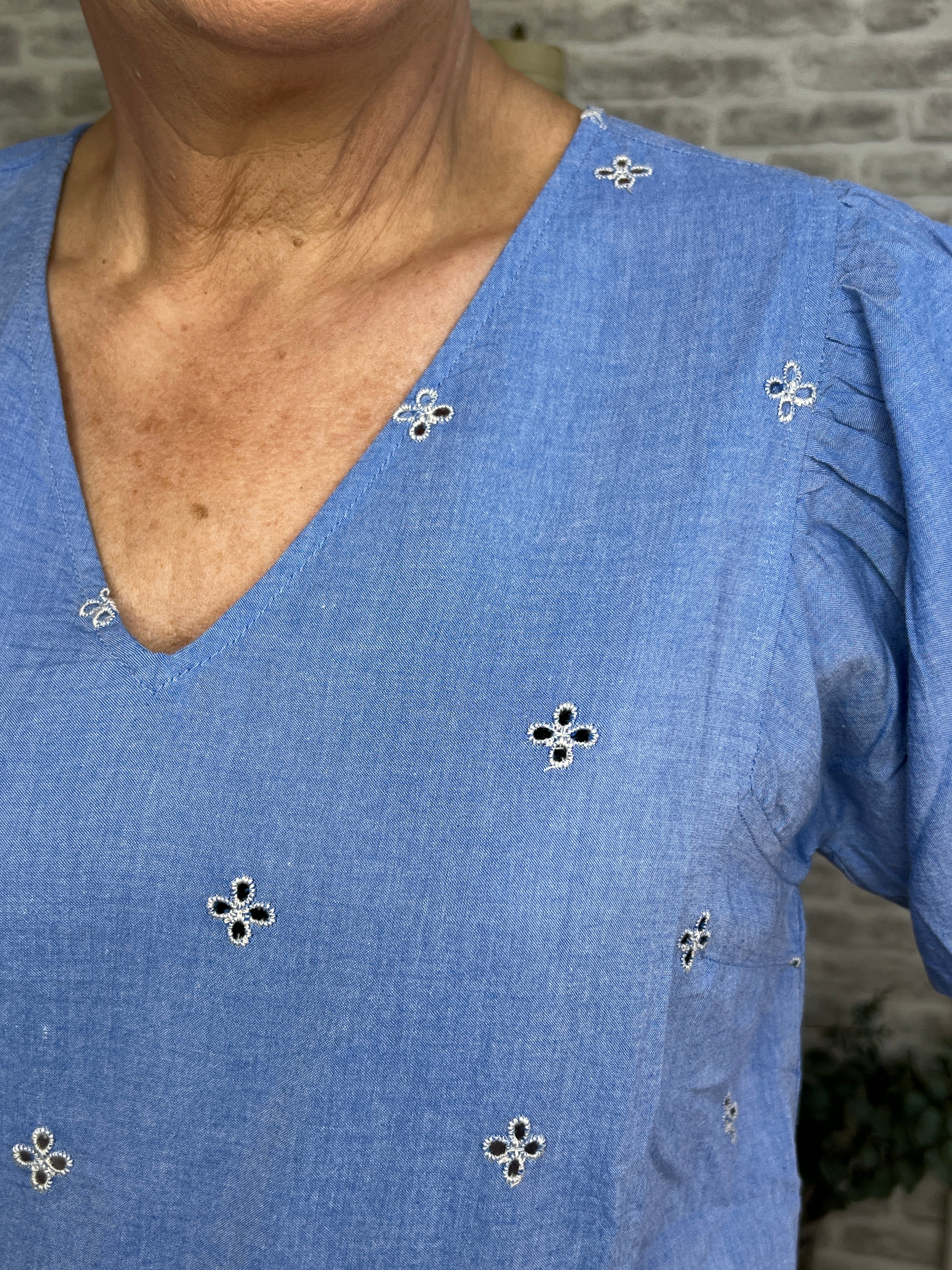 Nümph Nuwiveca Blouse In Denim Blue
