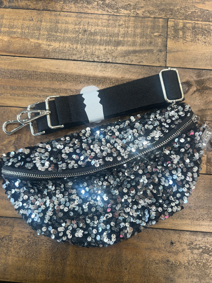 Eliza Gracious Sparkle Bag in Silver