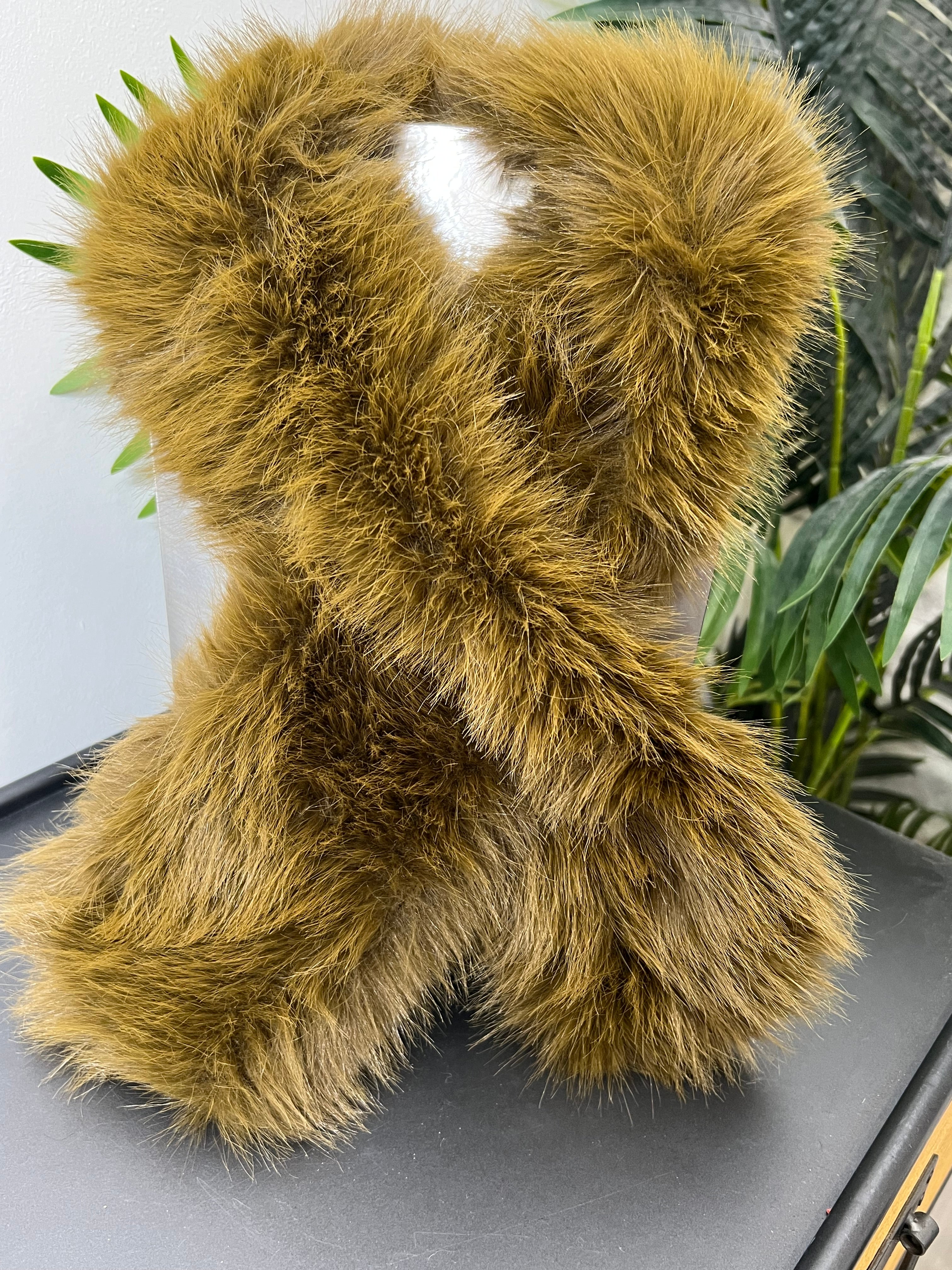 Olivia Looped Faux Fur Scarf in Olive