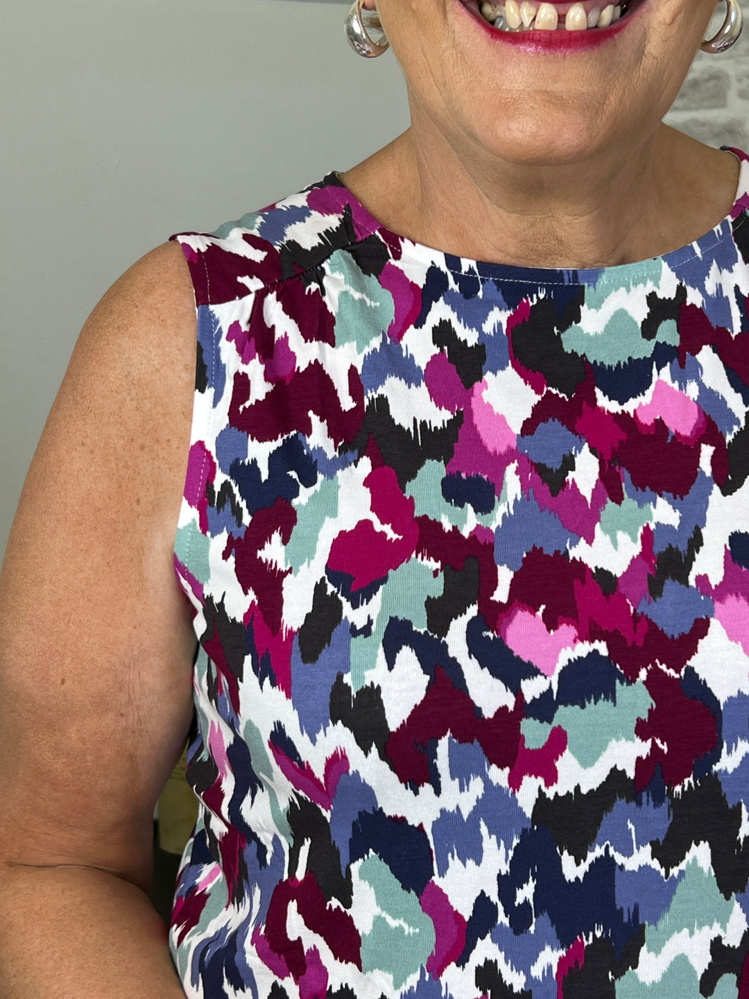 Cecil Patterned Sleeveless Top In Vanilla White