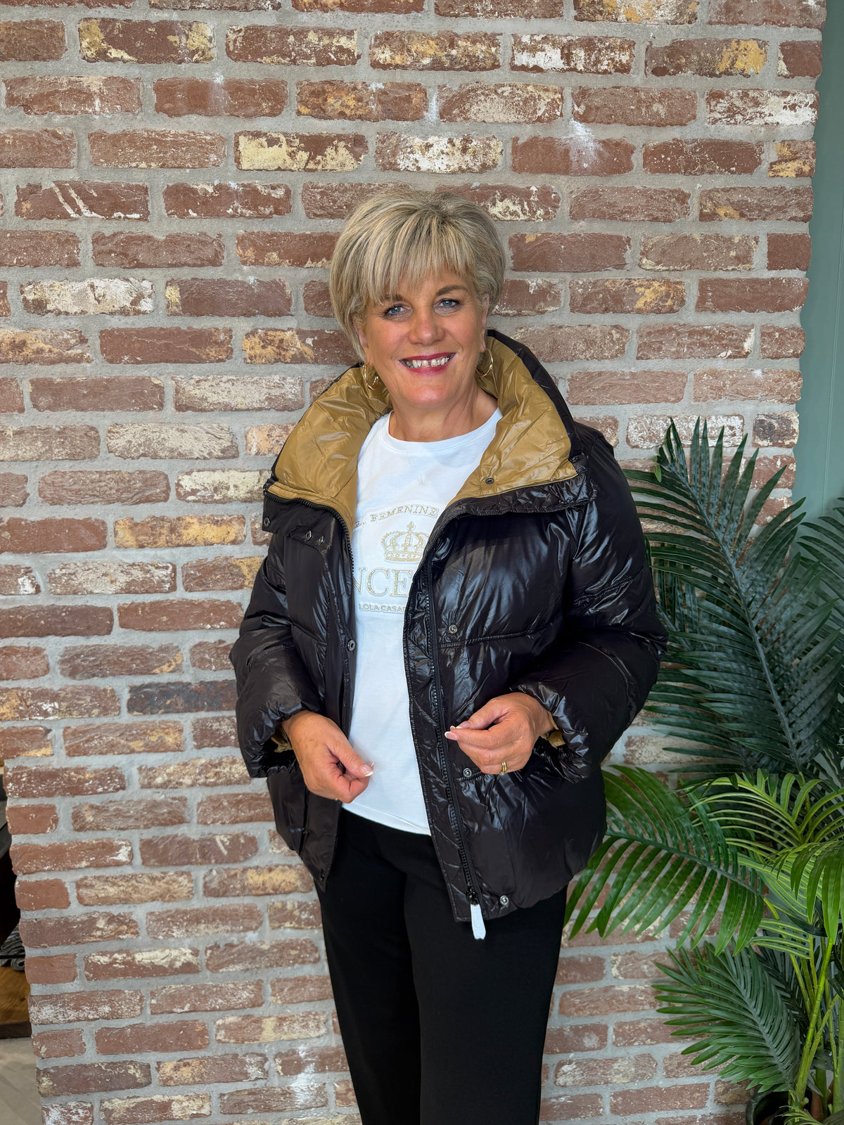 Puffer jacket in black