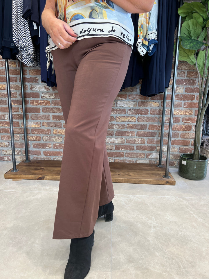 Deck By Decollage Trousers In Chocolate