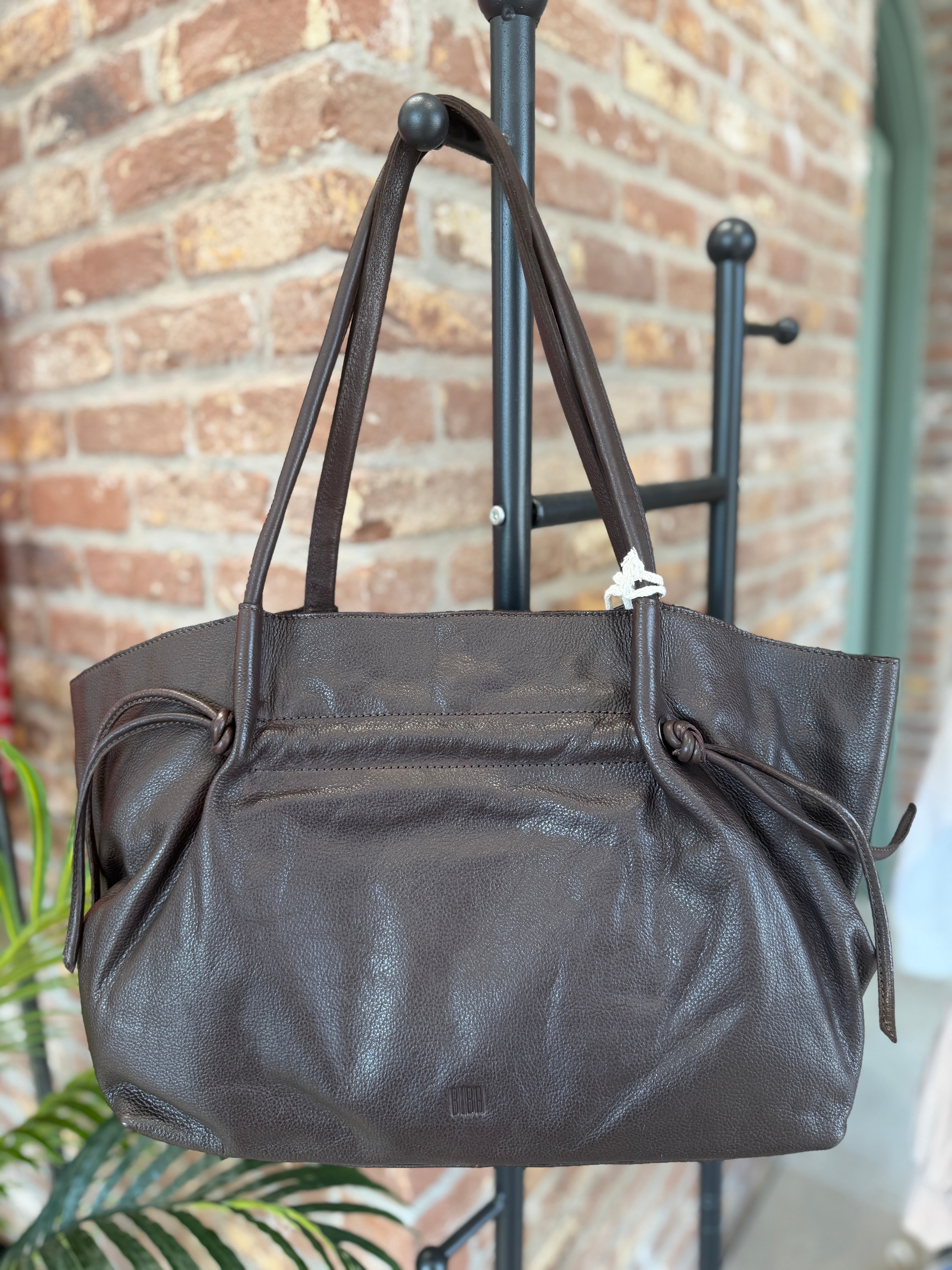 BIBA leather Brumley shoulder bag in Aubergine