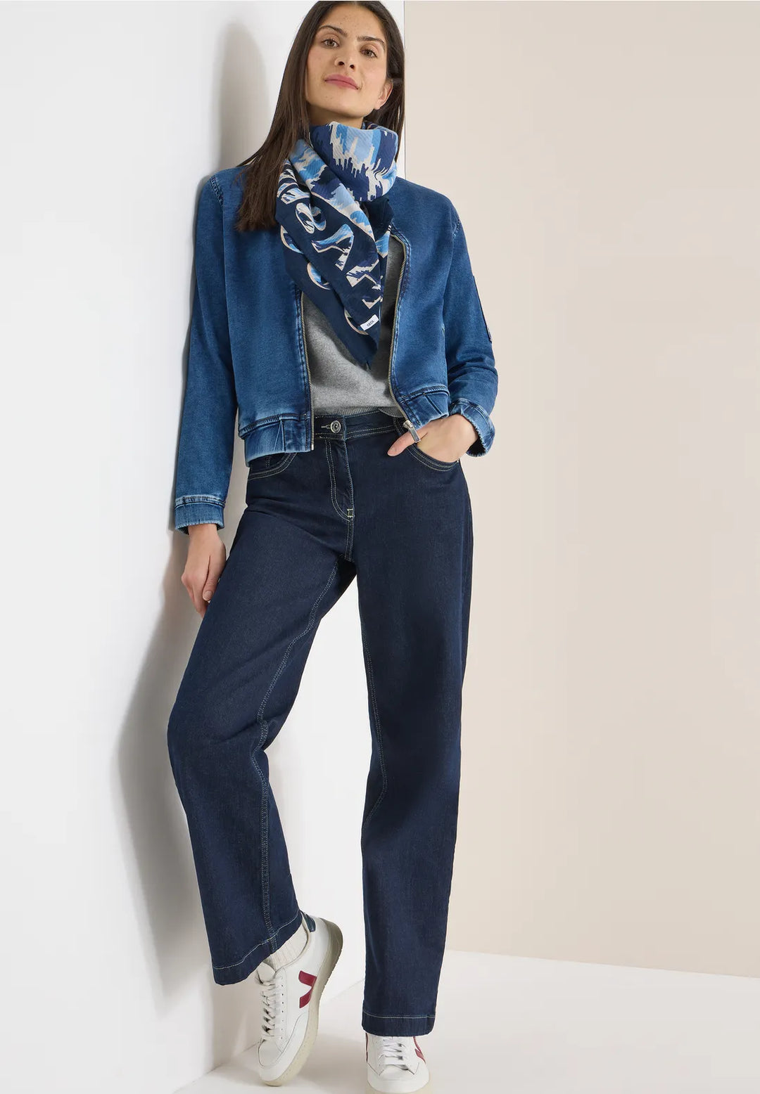 Cecil Print Cloth Scarf In Universal Blue