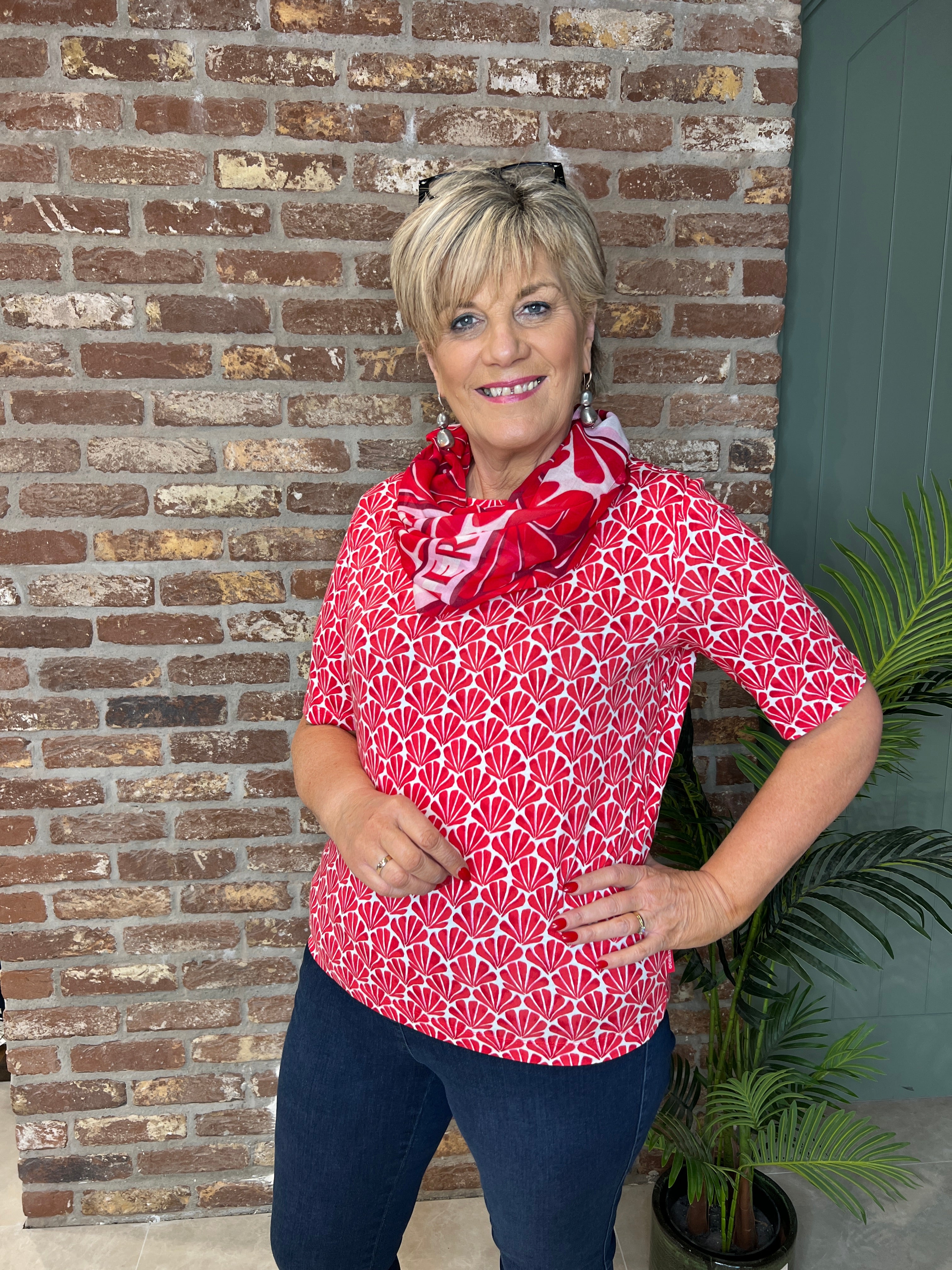 Cecil boatneck  print top In glazed apple red