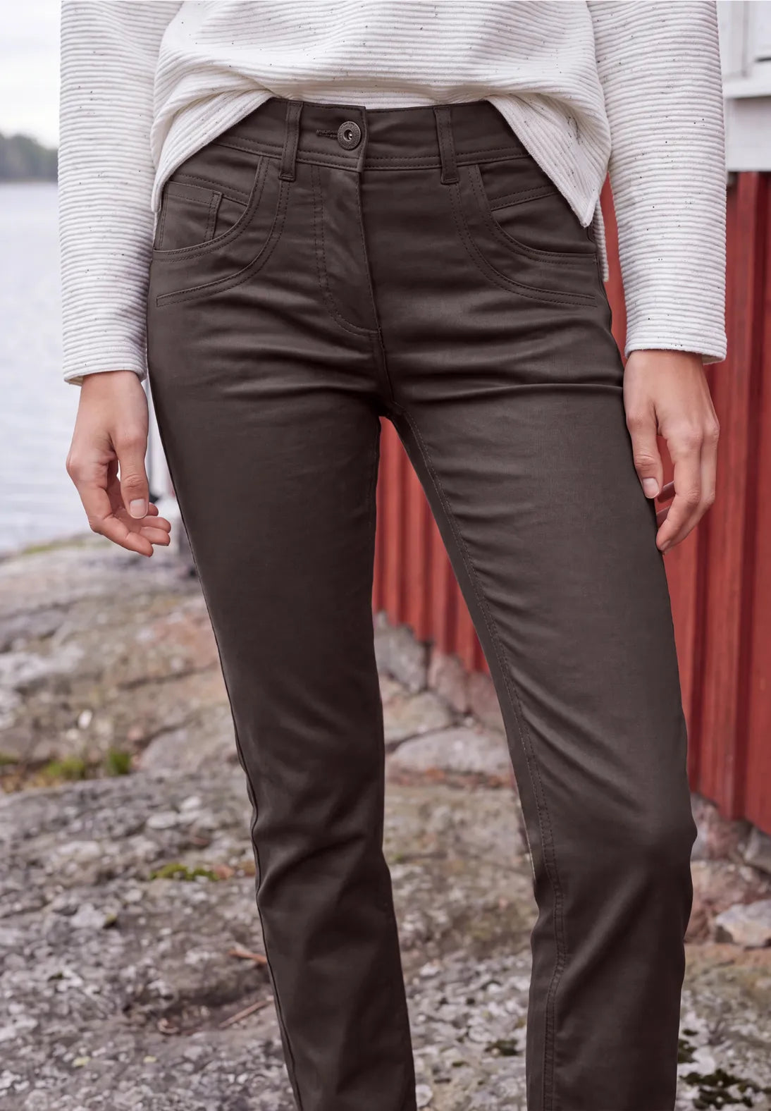 Toronto Coated straight leg Jeans In truffle brown