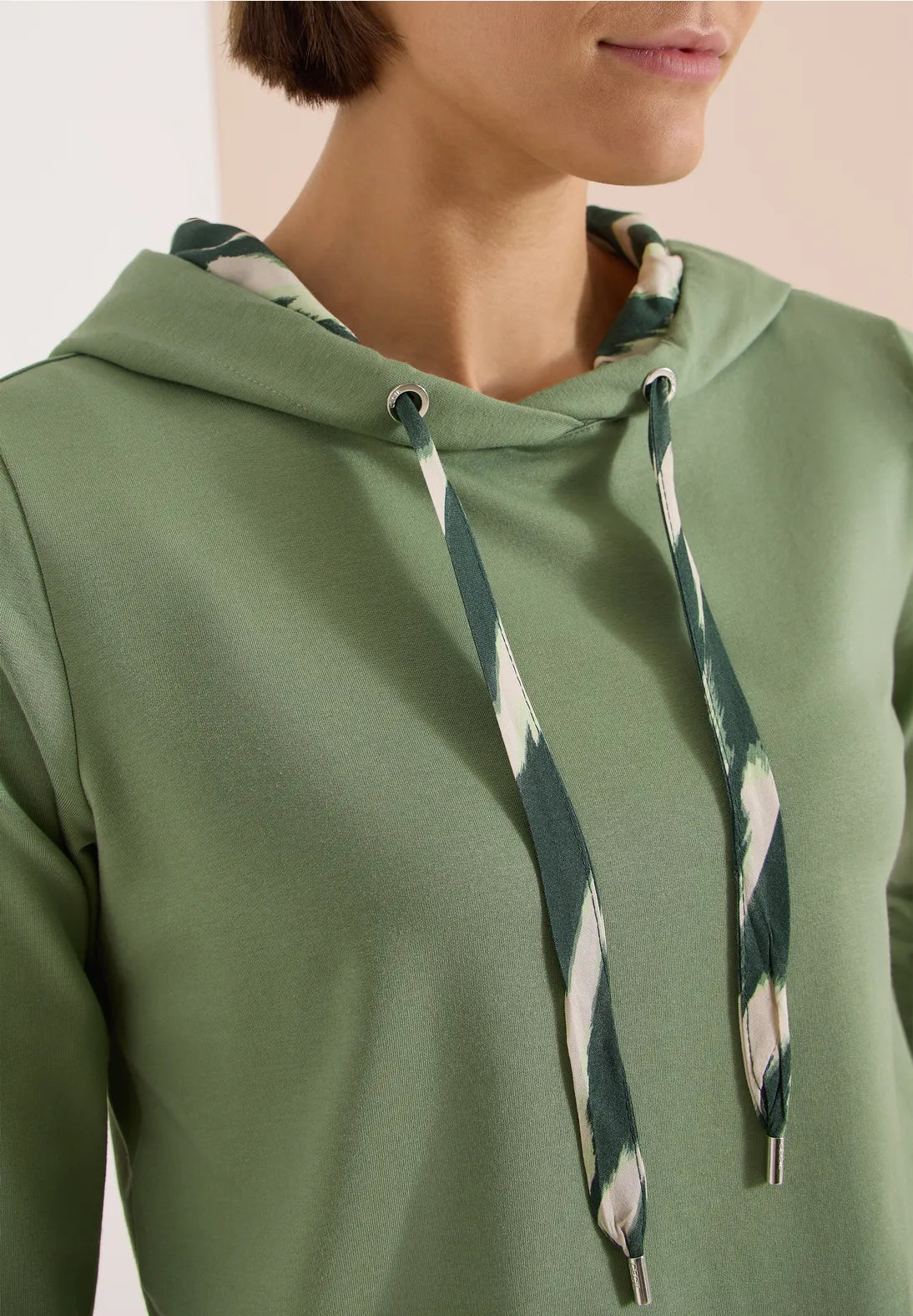 Cecil Hoodie In Deep Matcha Green