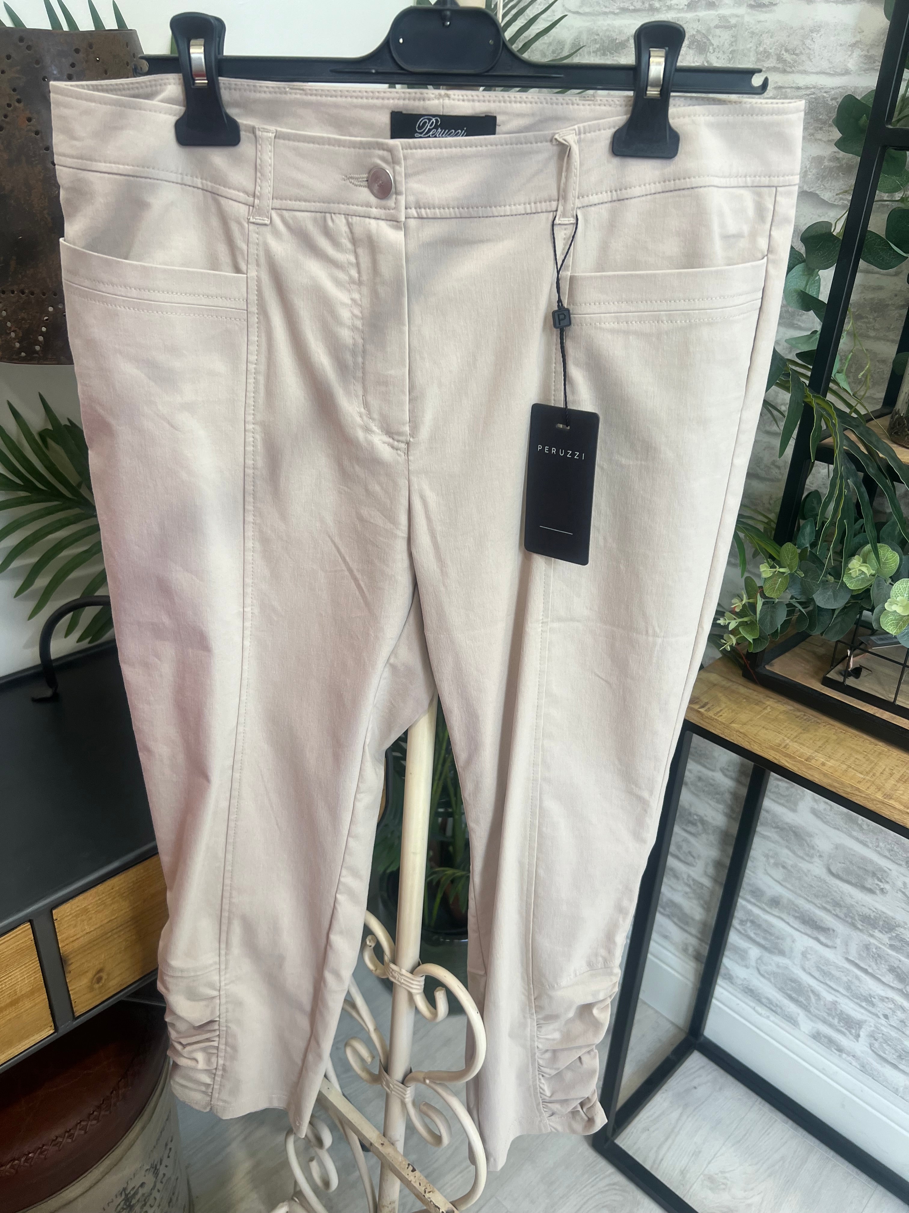 Peruzzi Cropped Ruched Trousers In beige