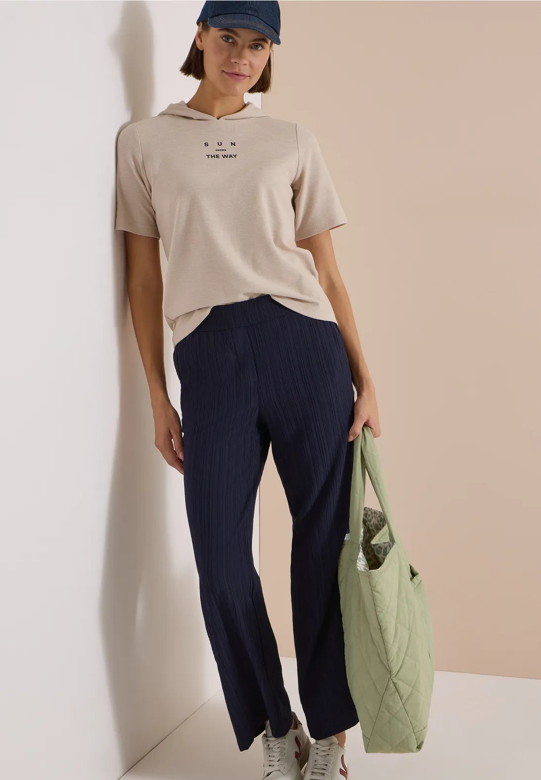 Neele Structured Trousers In Navy