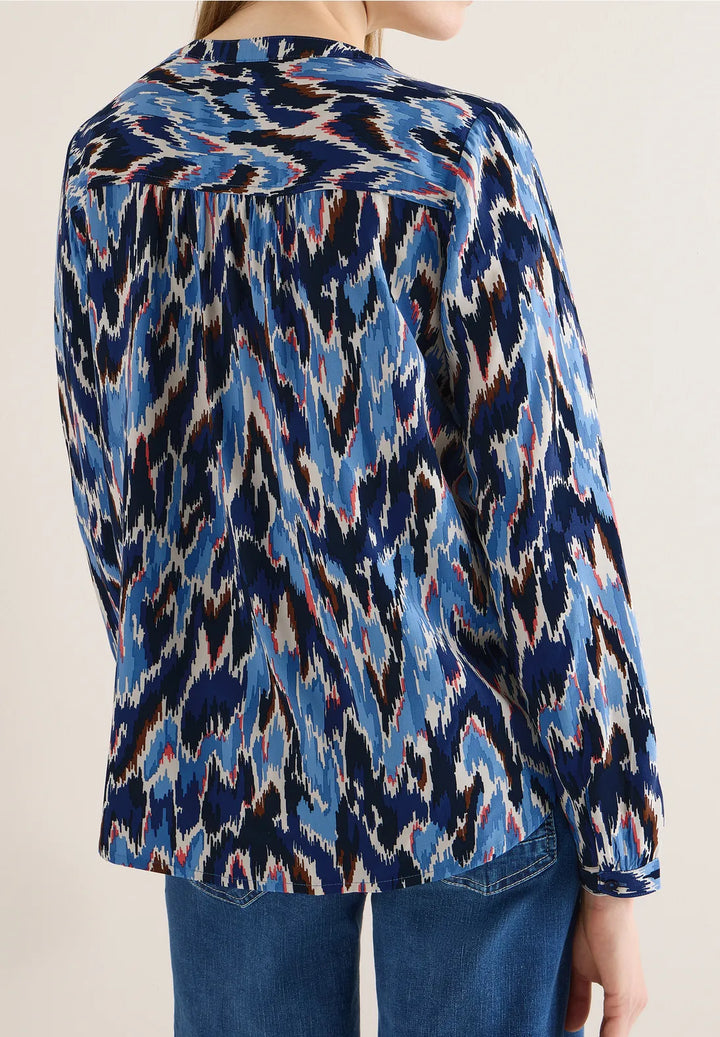 Cecil Print Zip Blouse In Cloud Blue