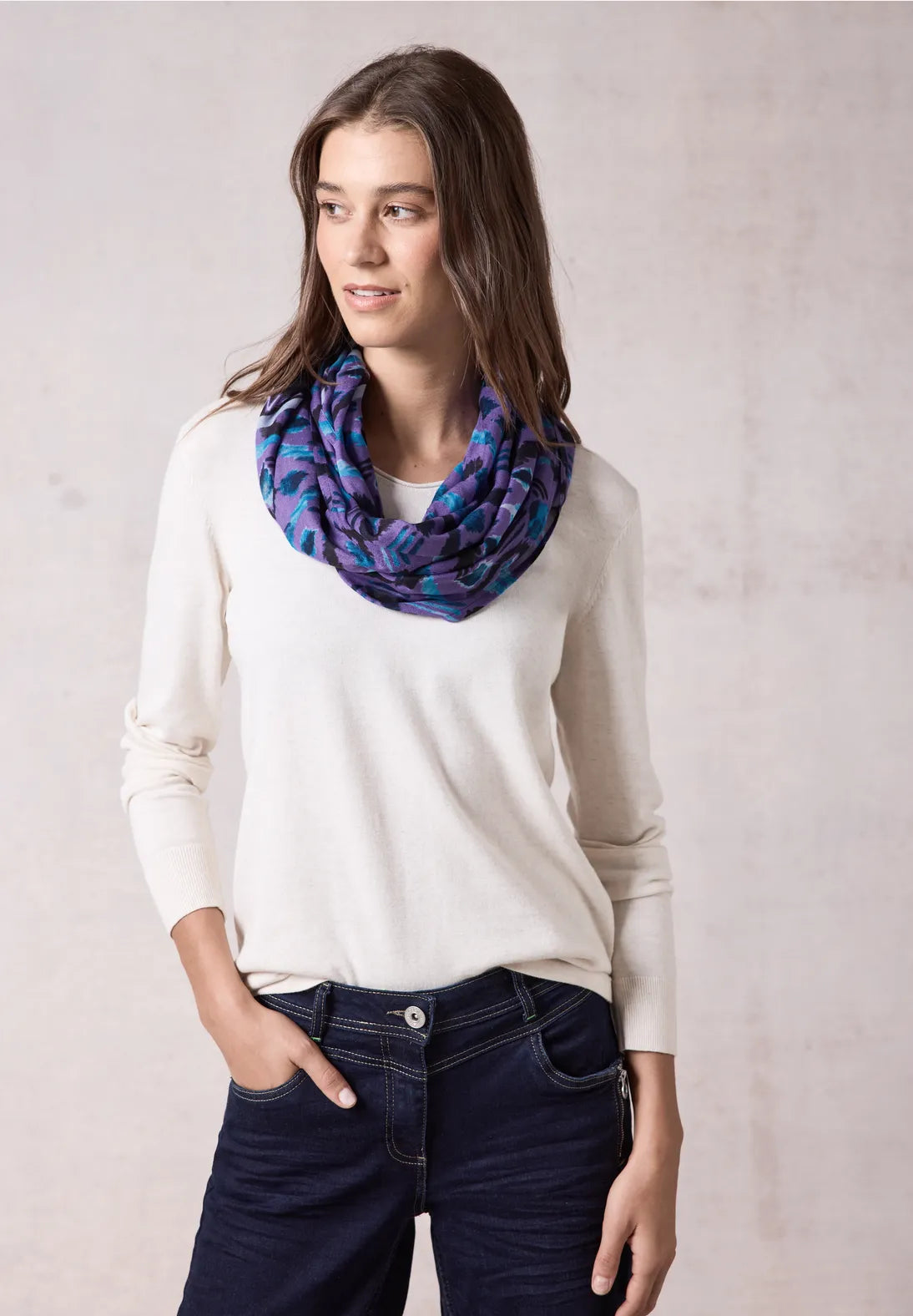 Cecil Print Loop Snood In Wild Lilac