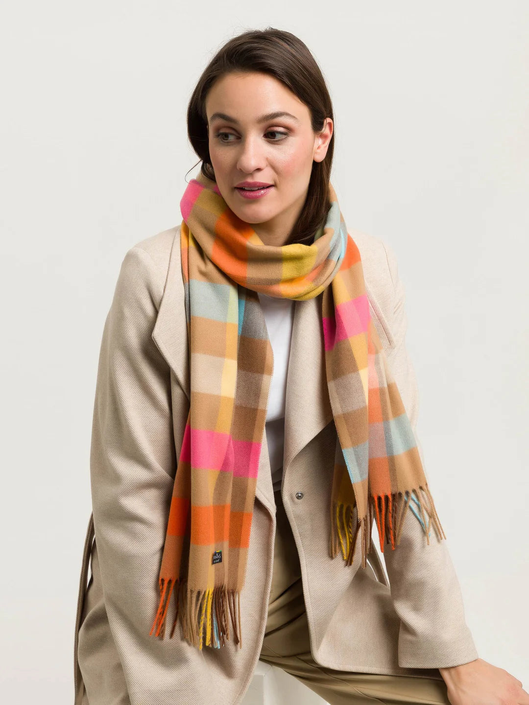 Cashmink small check design Scarf In Camel