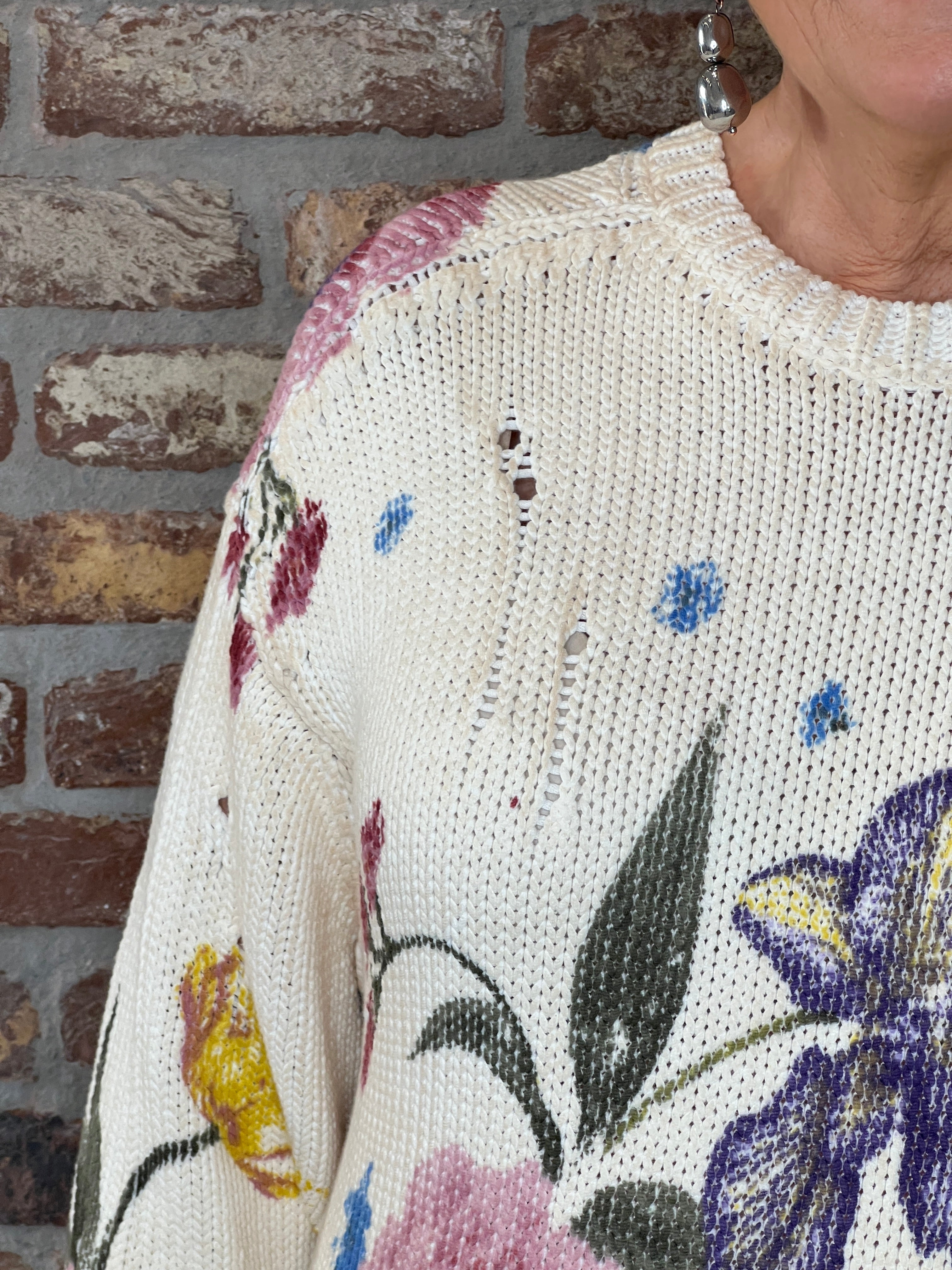Oui Vintage Floral Pullover In Off White & Pink