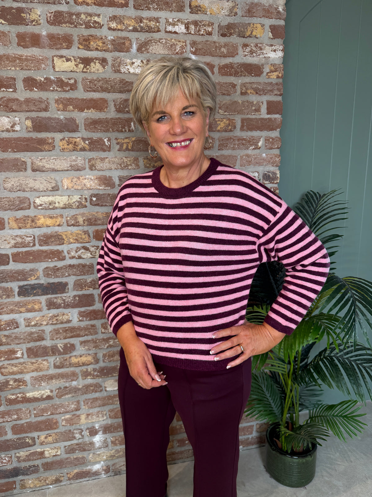 Striped pullover in dark red