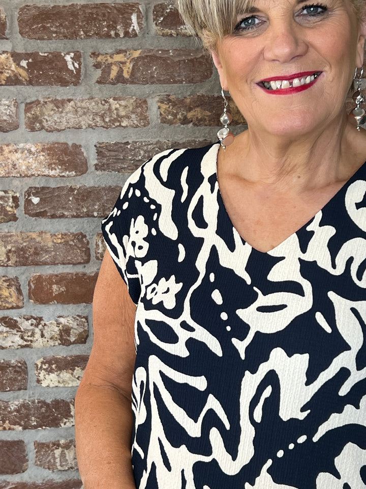 Street One V-neck floral top In Navy