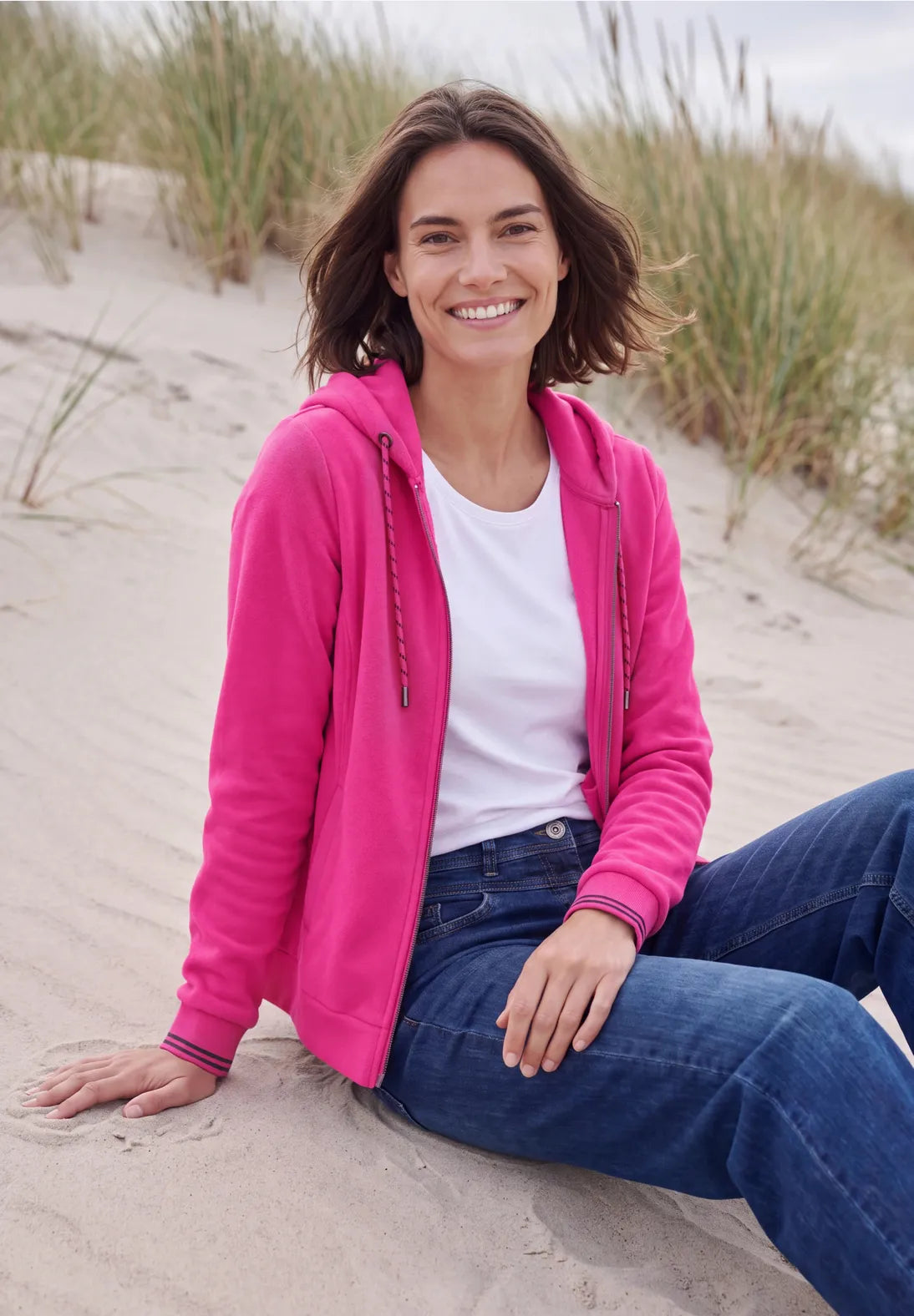 Fleece hooded jacket in pink flash