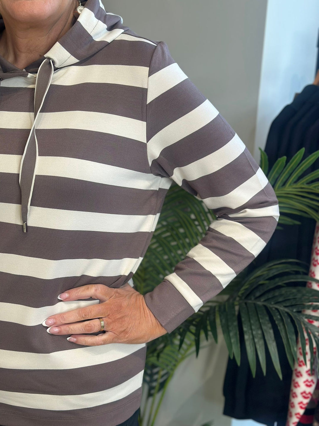 Cecil Striped Hoodie In Urban Taupe