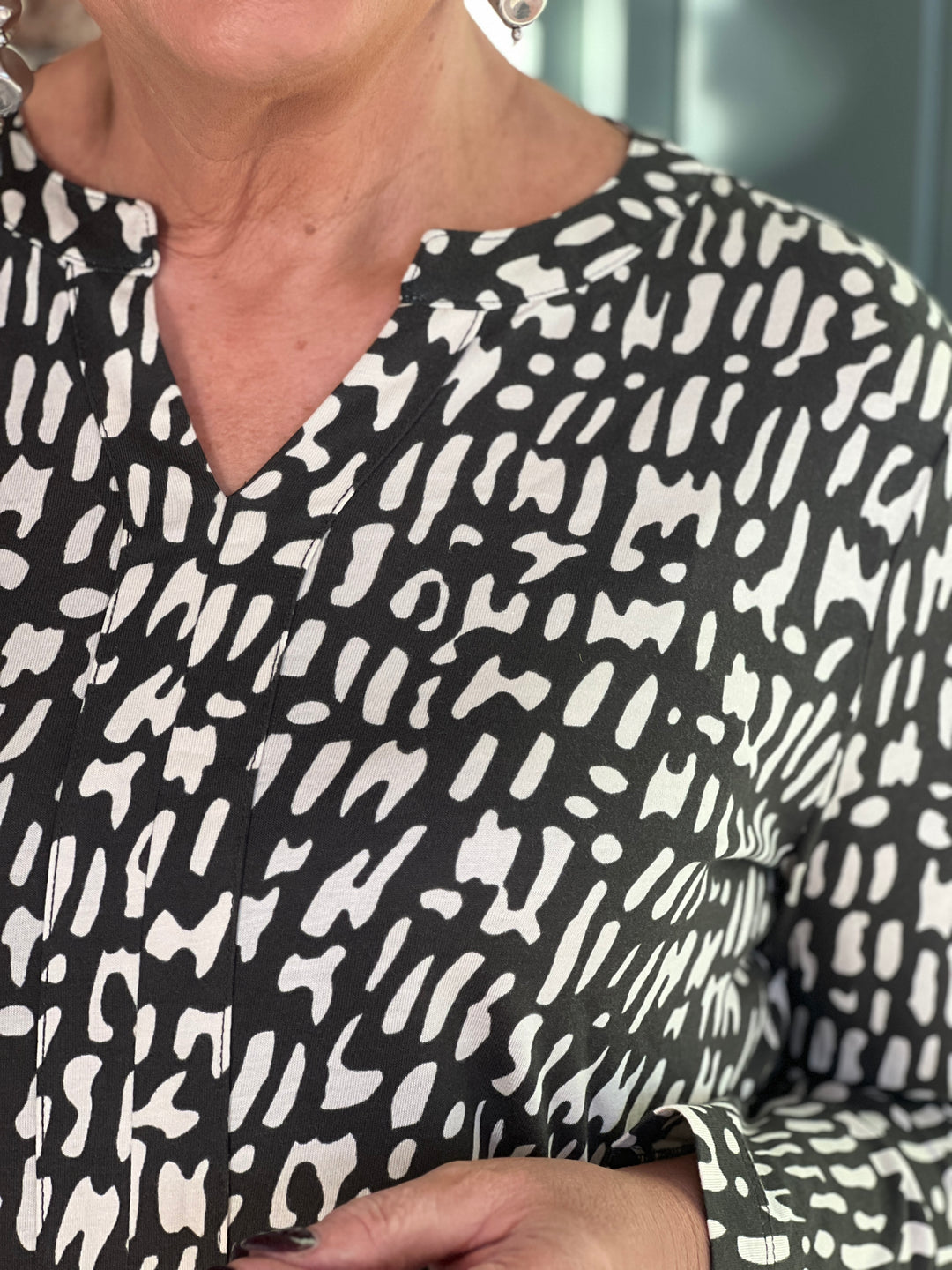 Cecil Minimal Patterned Top In Raw Khaki