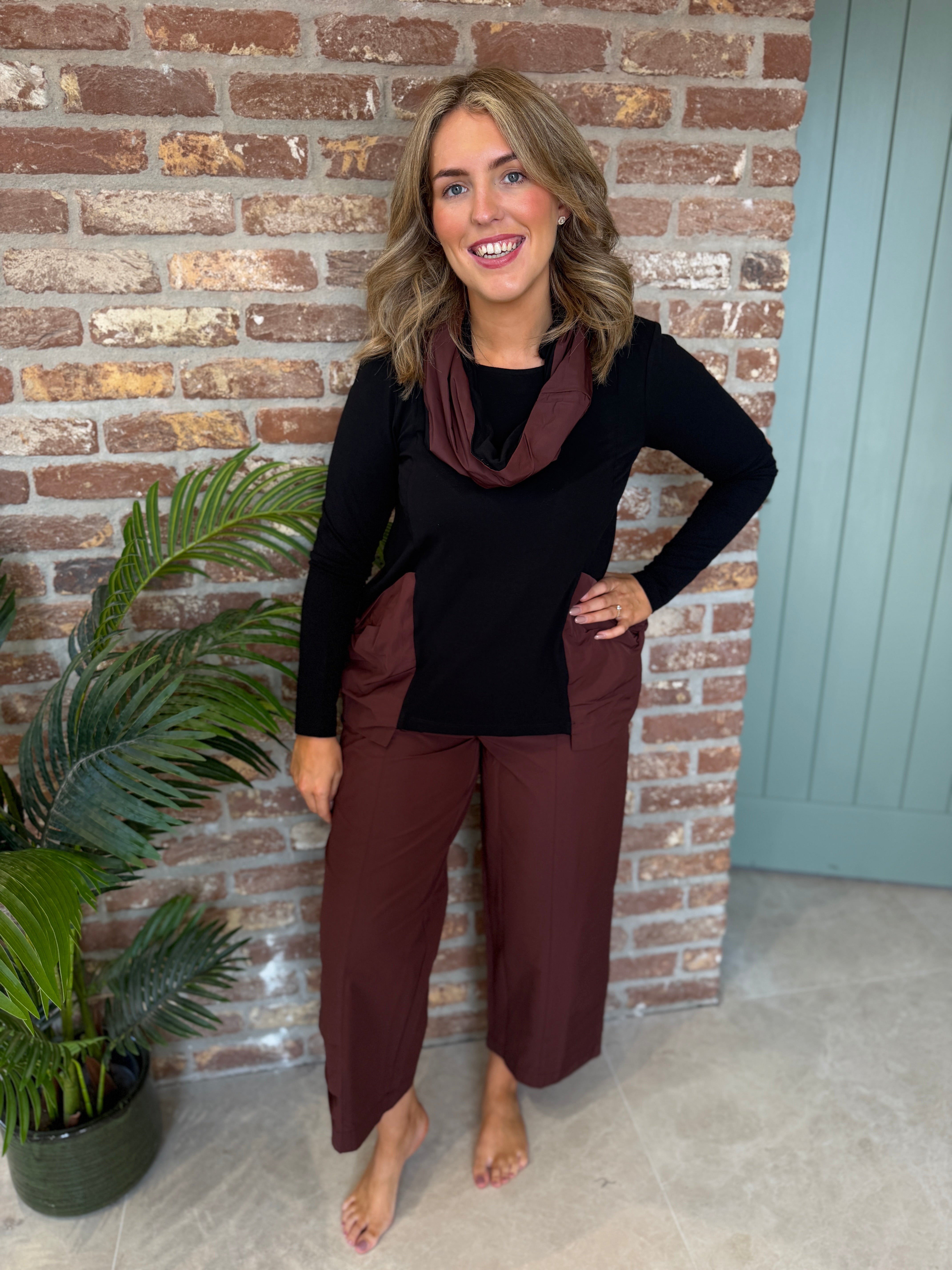Block top with snood in brown & black