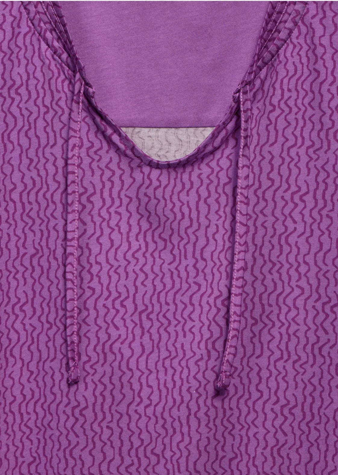 Cecil Minimal Print Top In Iced Violet