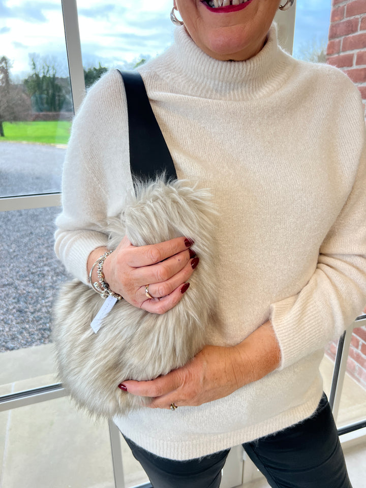 Helen Moore Slouch Bag In Oyster