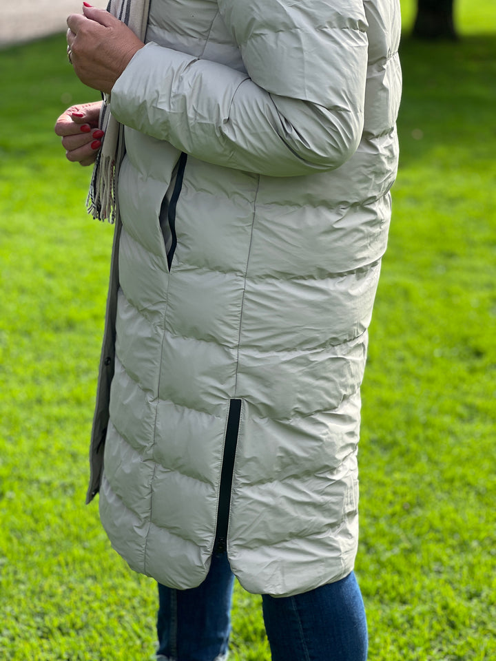 Tanta Puddle Puffa raincoat in Stone Grey