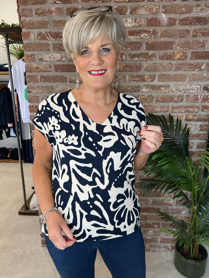 Street One V-neck floral top In Navy