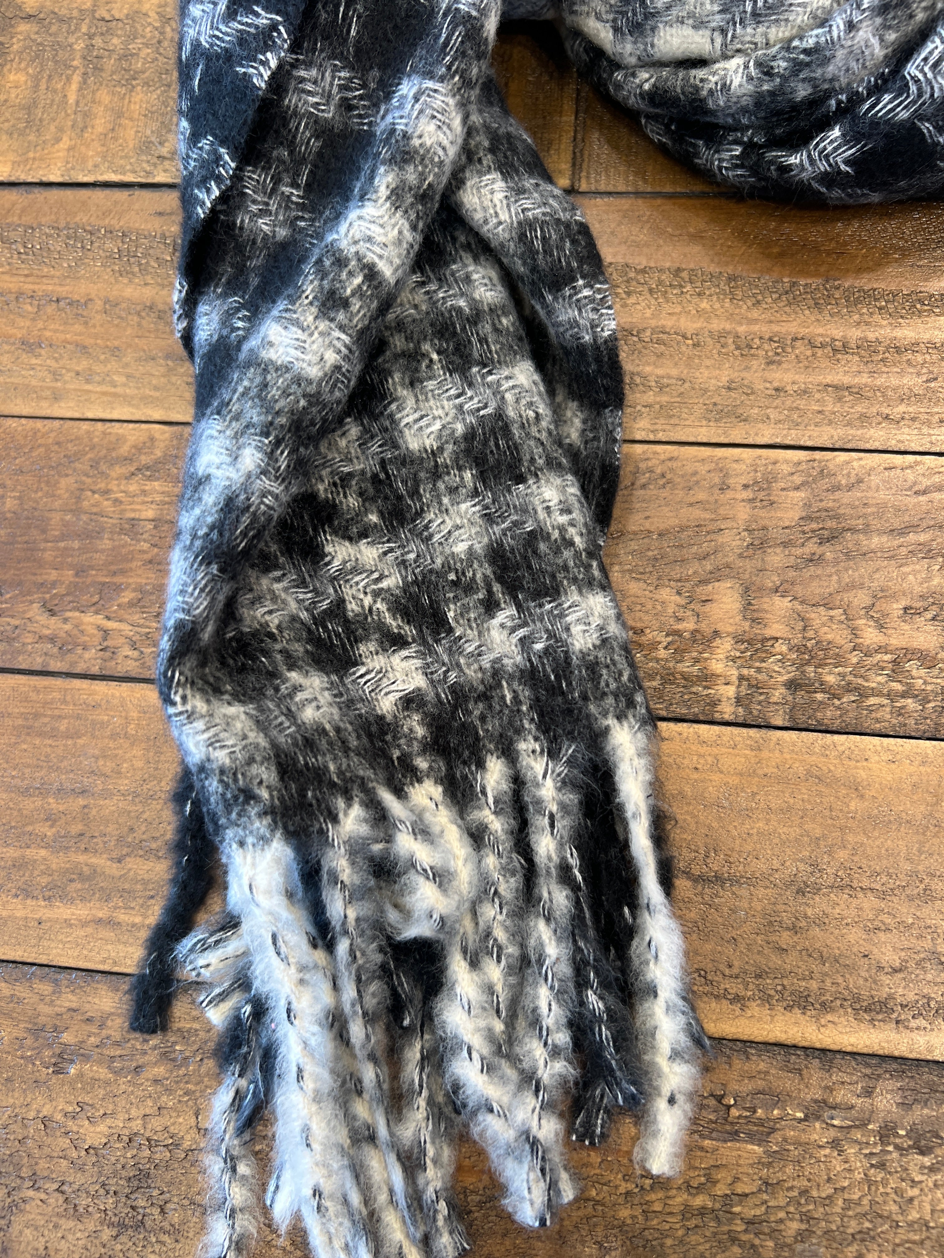 Soya Concept Ibiza Scarf In Black Multi