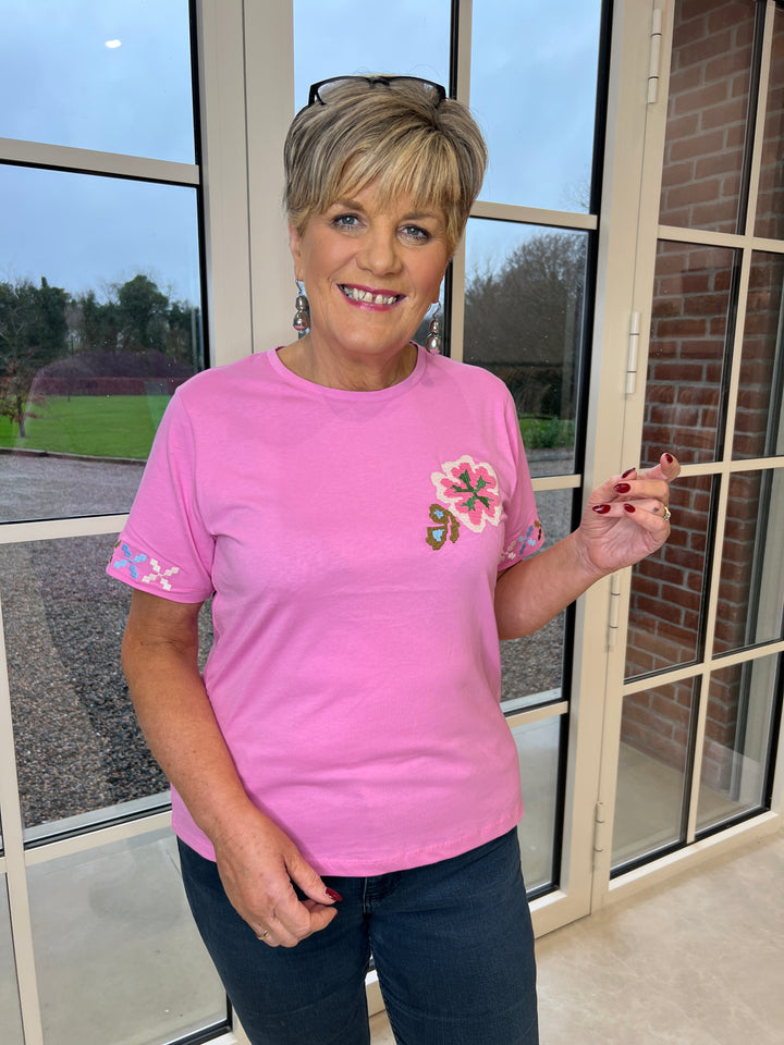 Culture Embroidery T-shirt In Fuchsia Pink