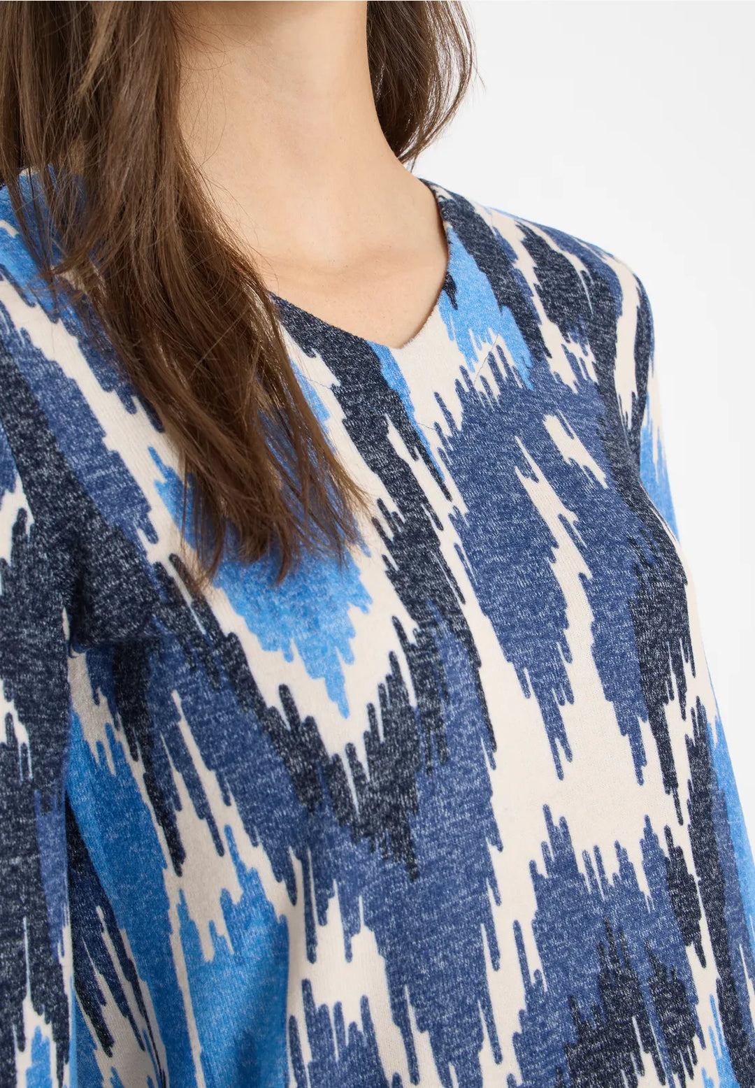 Cecil v-neck jumper In Universal Blue