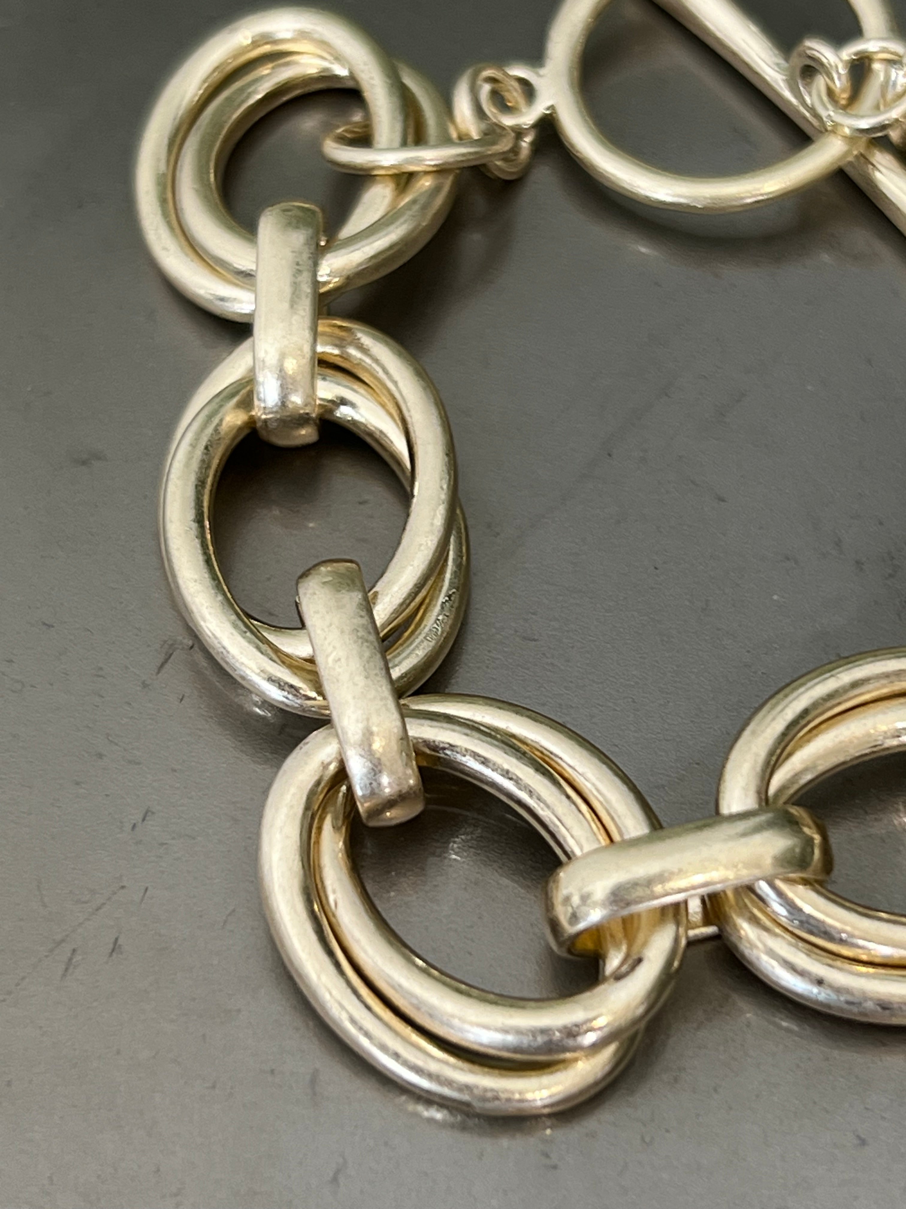 Eliza Gracious Chunky Chain Link Bracelet In Gold