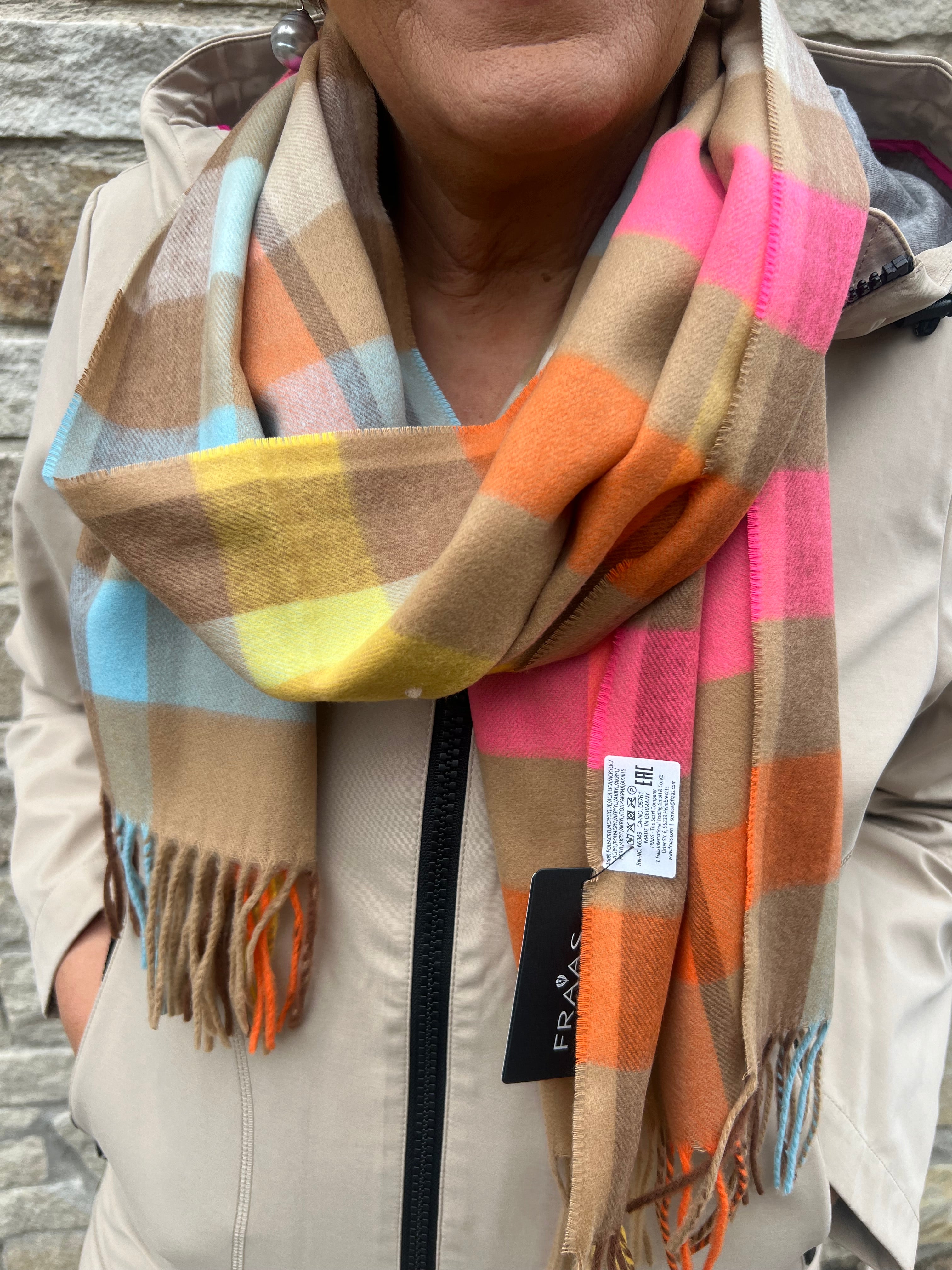 Cashmink small check design Scarf In Camel