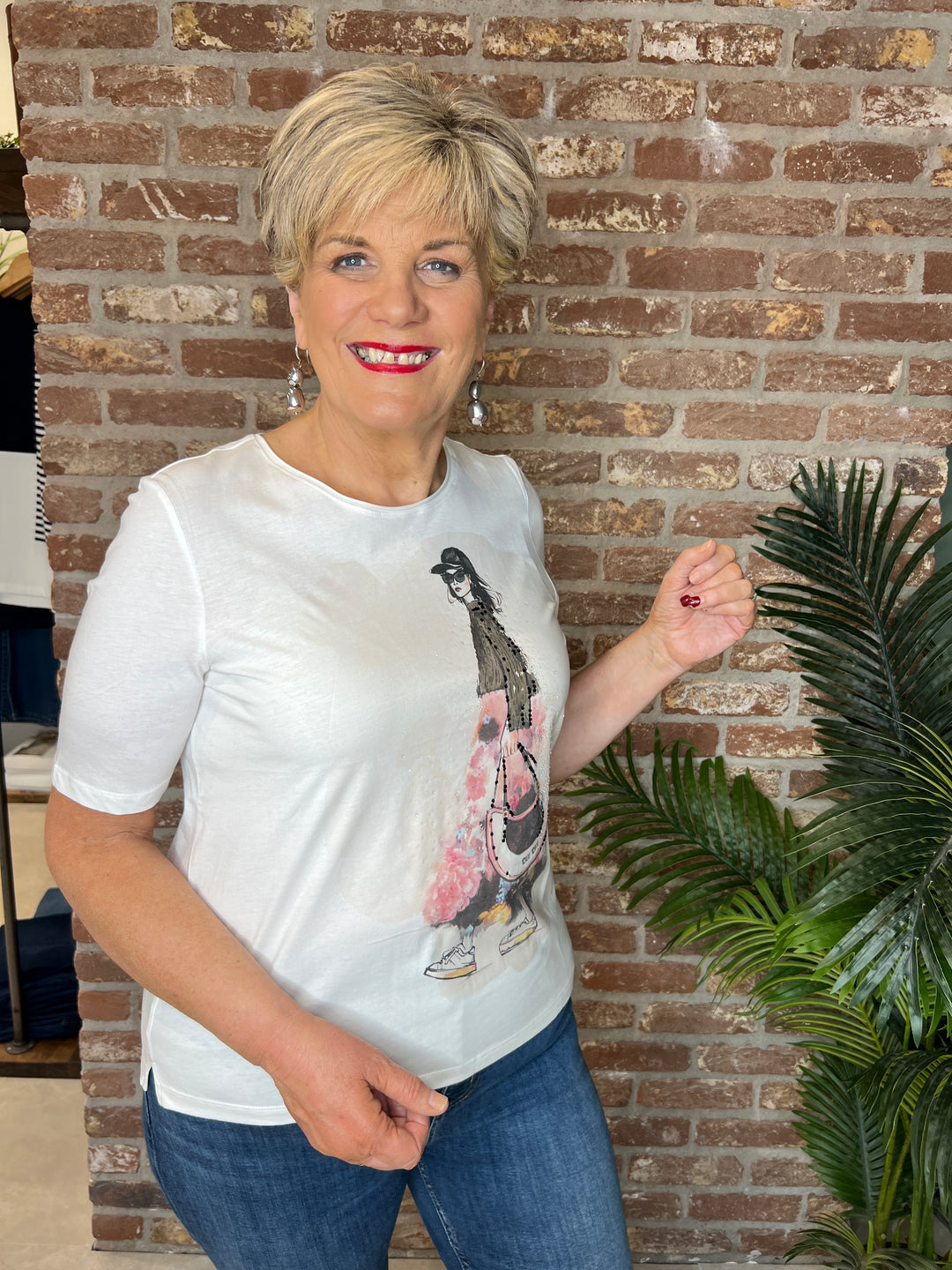 Oui Design T-shirt In Cloud Dancer