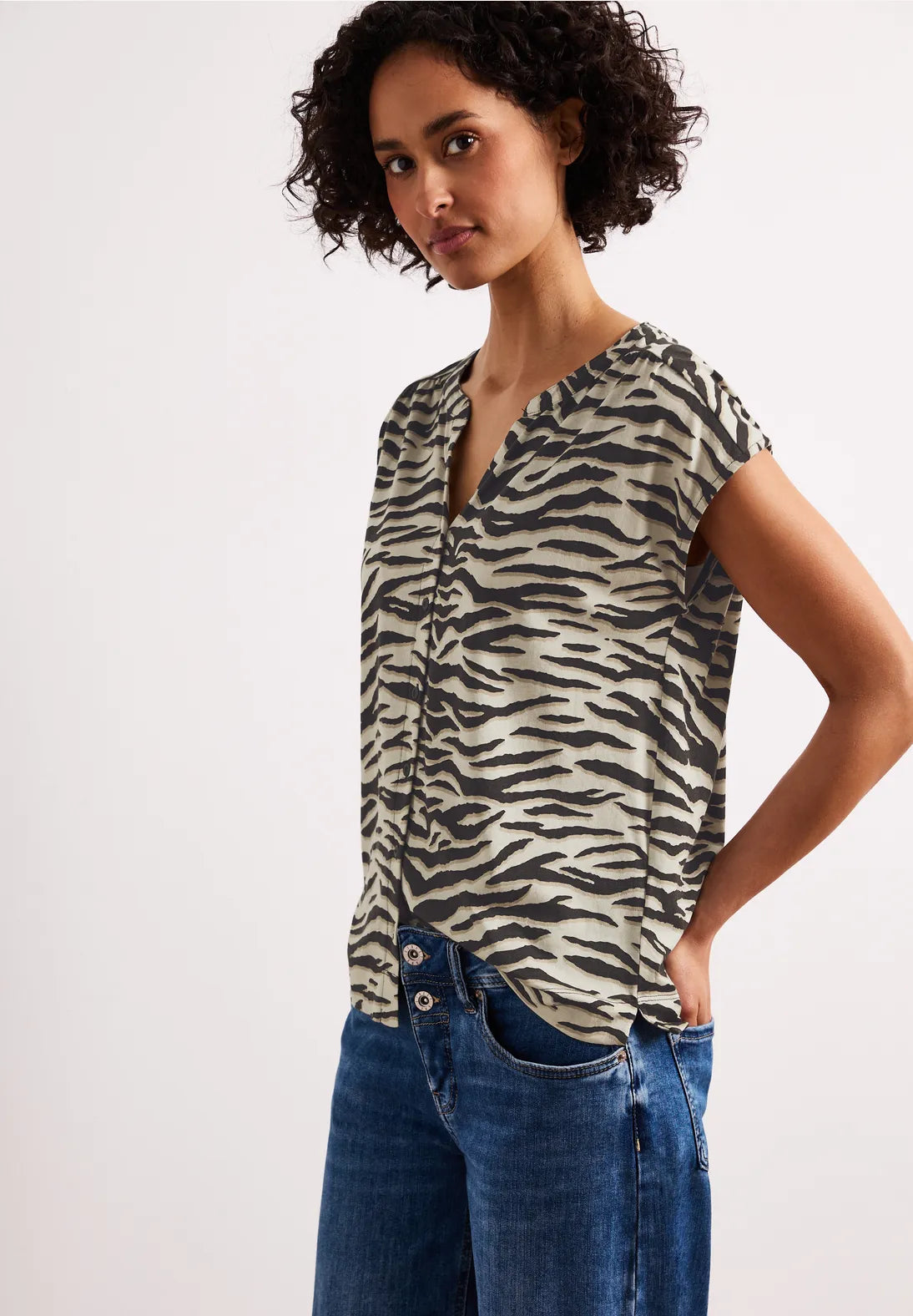 Street One print split neck top In Espresso Brown (Copy)