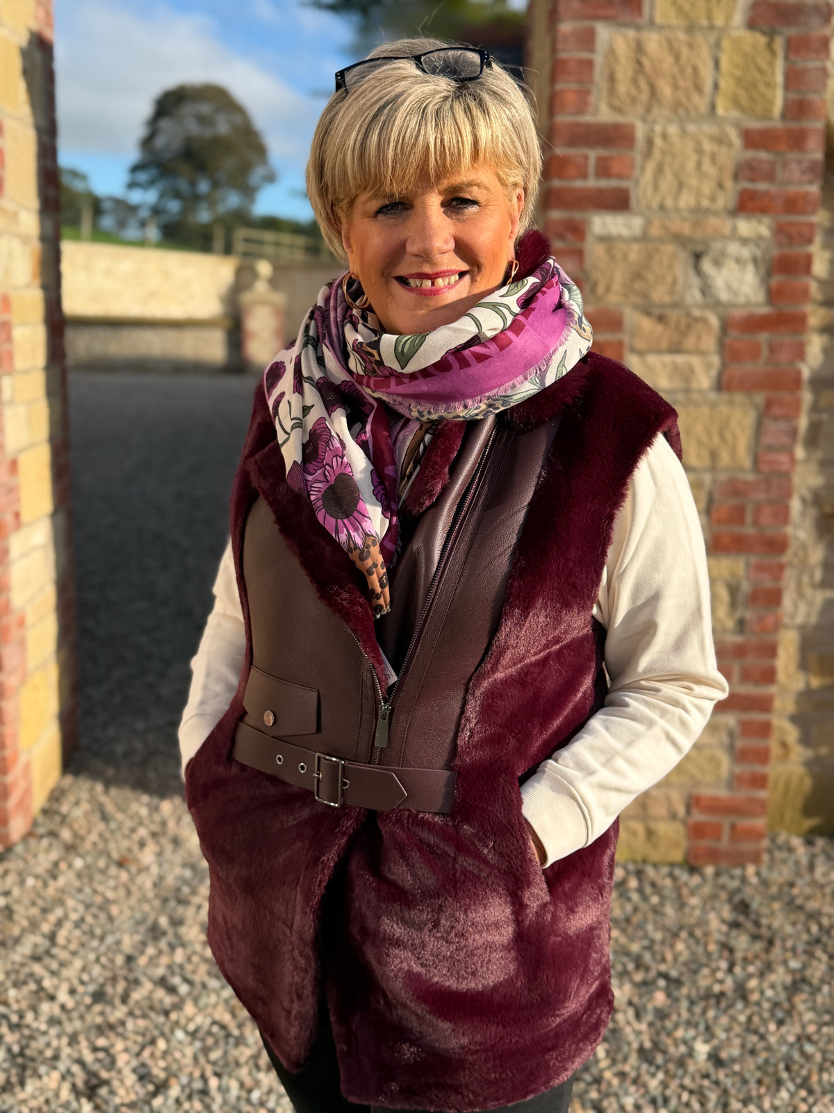 Velvet effect waistcoat in wine