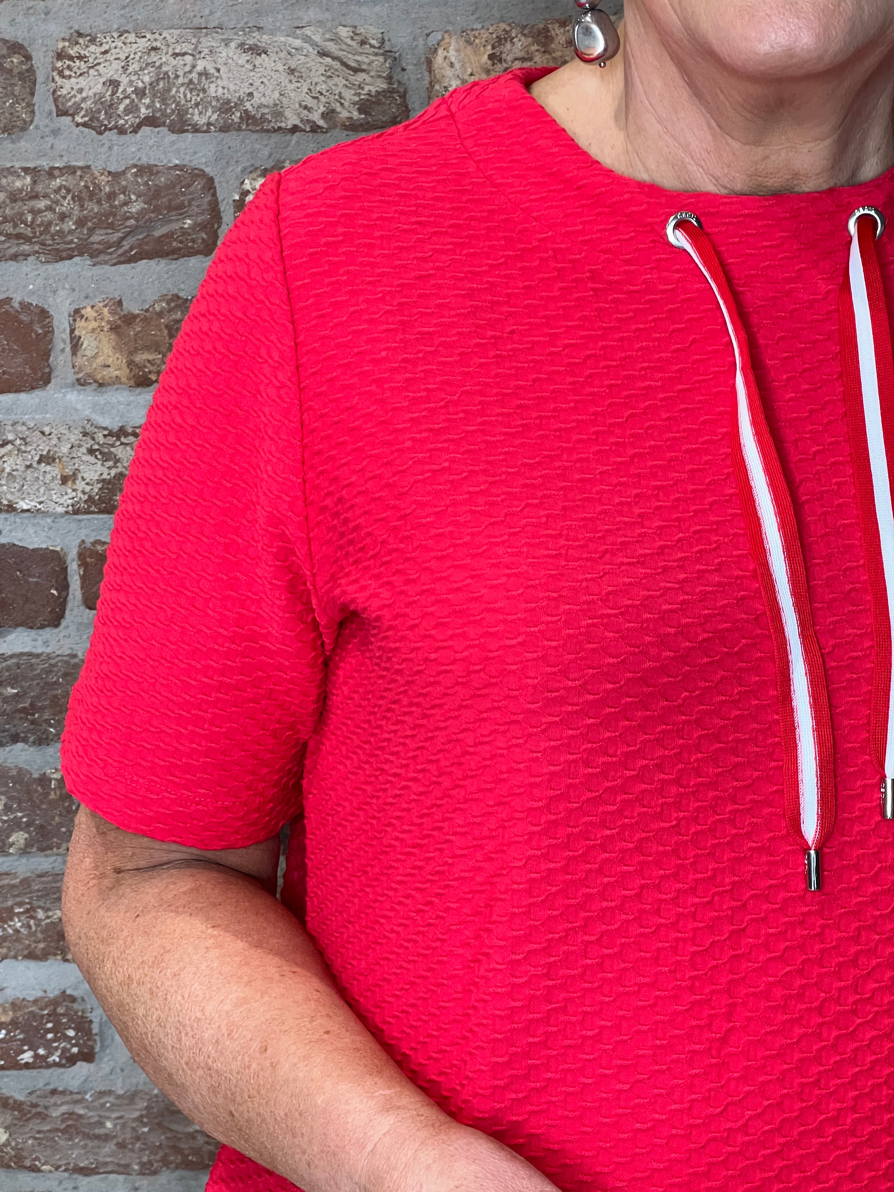 Cecil funnel sweatshirt In glazed apple red