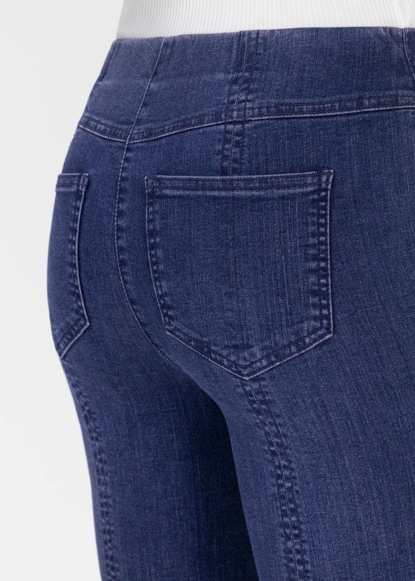Stehmann Igor Pull on 6/8 Jeans In Fjord Navy