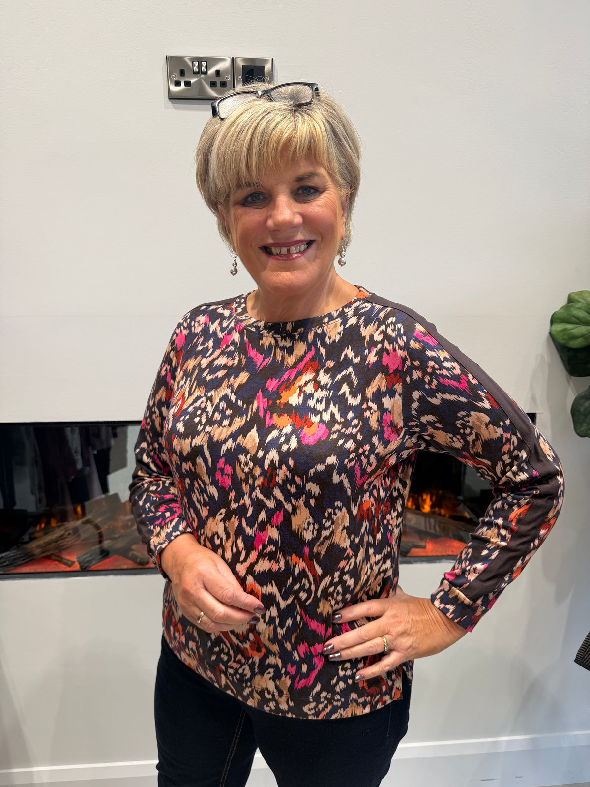 Patterned top with tape in dark toffee brown