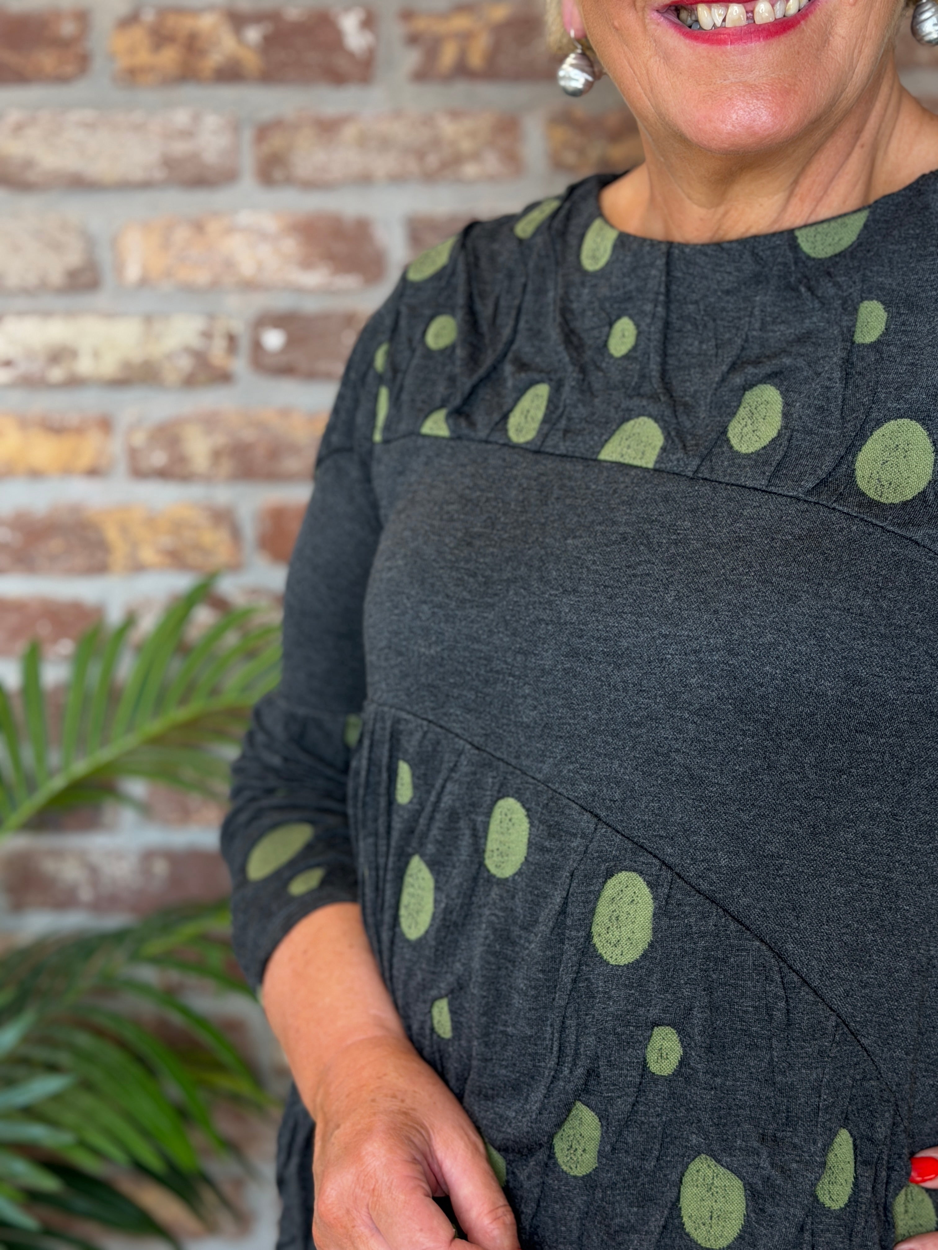 Spot top in grey & green