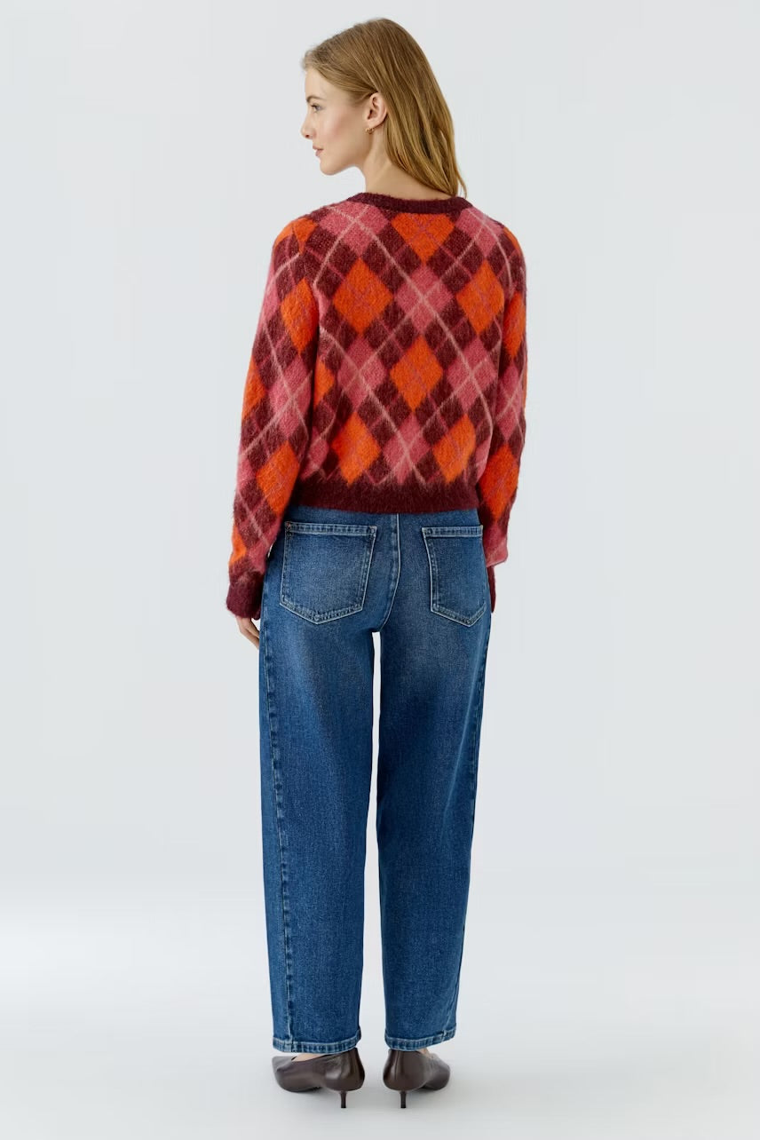 Argyle pattern pullover in dark red