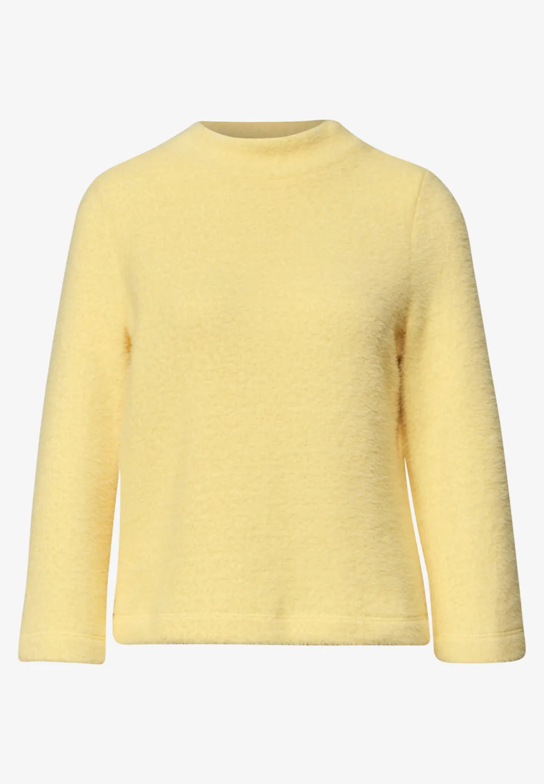 Fluffy pullover in sunbeam yellow
