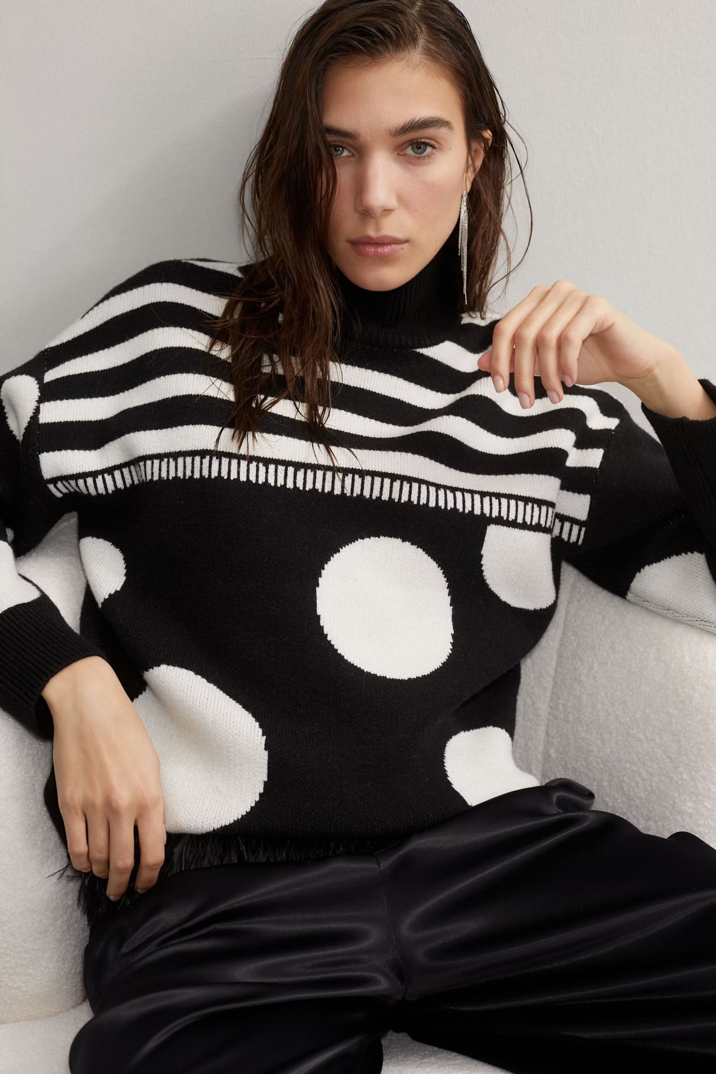 Oui Polka Dot Pullover In Black & off white