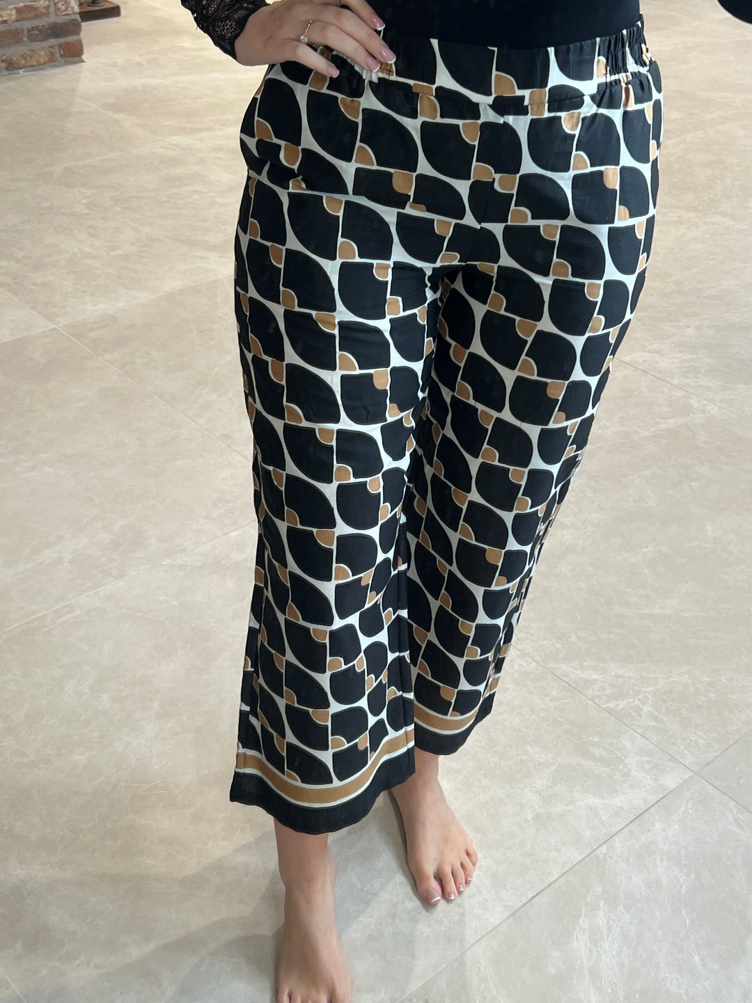 Milano Pull on Trousers In black & tan