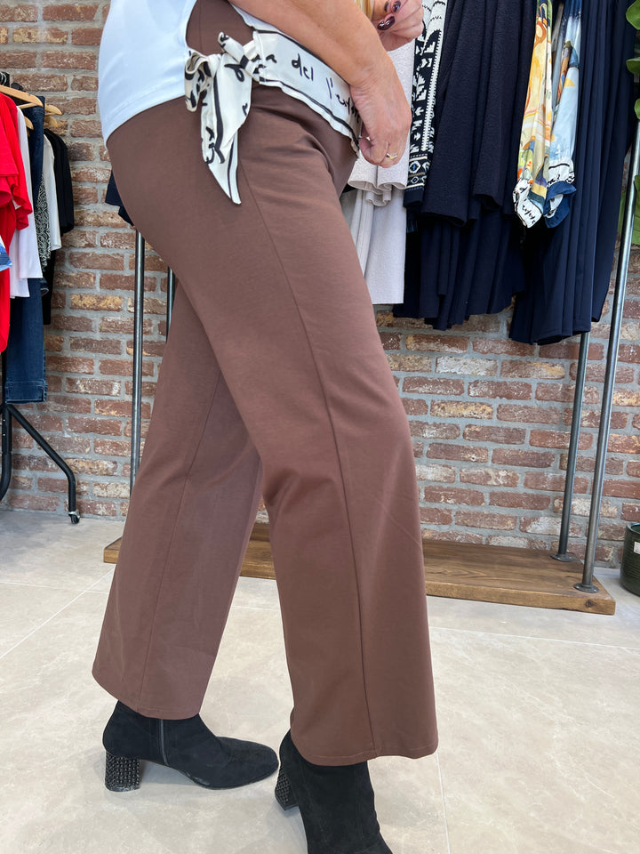 Deck By Decollage Trousers In Chocolate