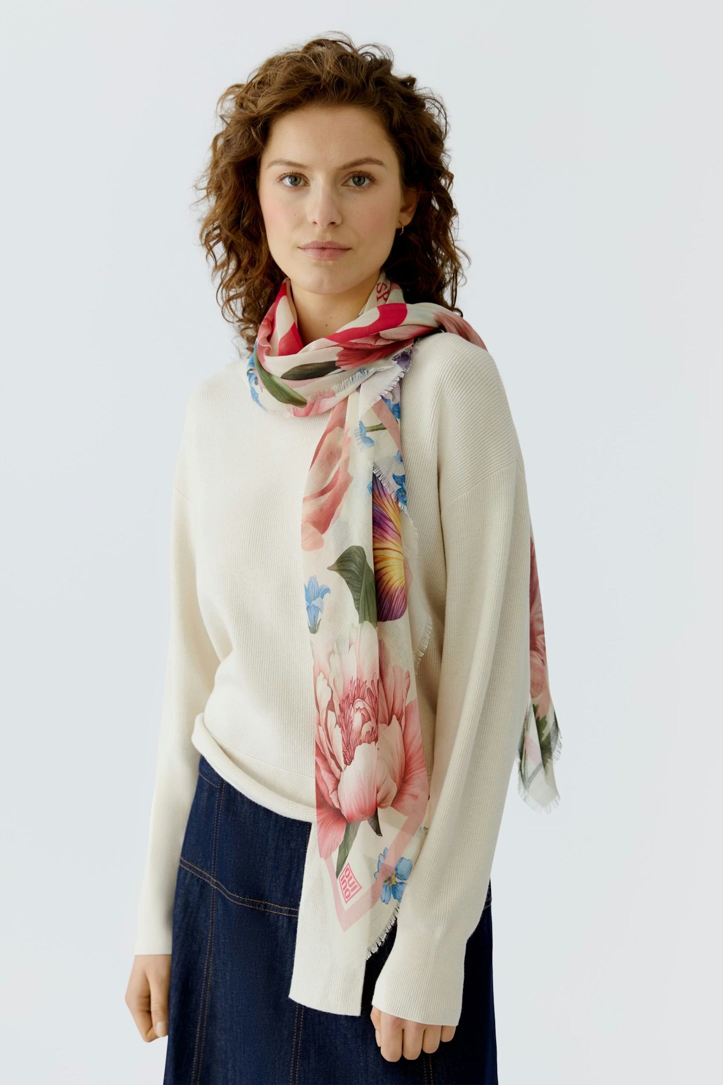 Oui Floral Shawl Scarf In Rose Red