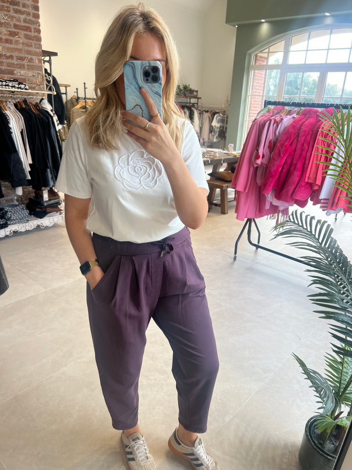 Deck By Decollage Barrel Joggers In Mulberry