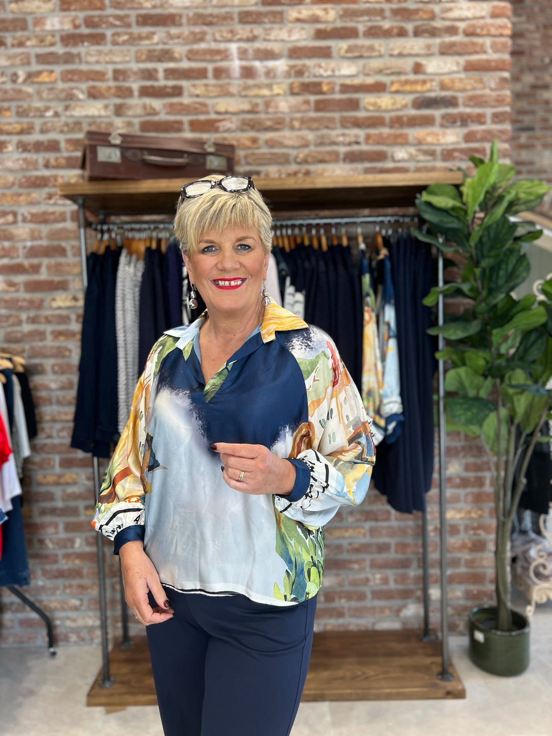 Deck By Decollage Scenic Patterned Blouse In Navy